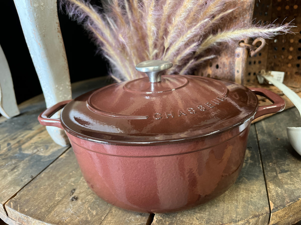 JUMBO FRENCH Chasseur Cast Iron Pot – The OLDE Farm Store
