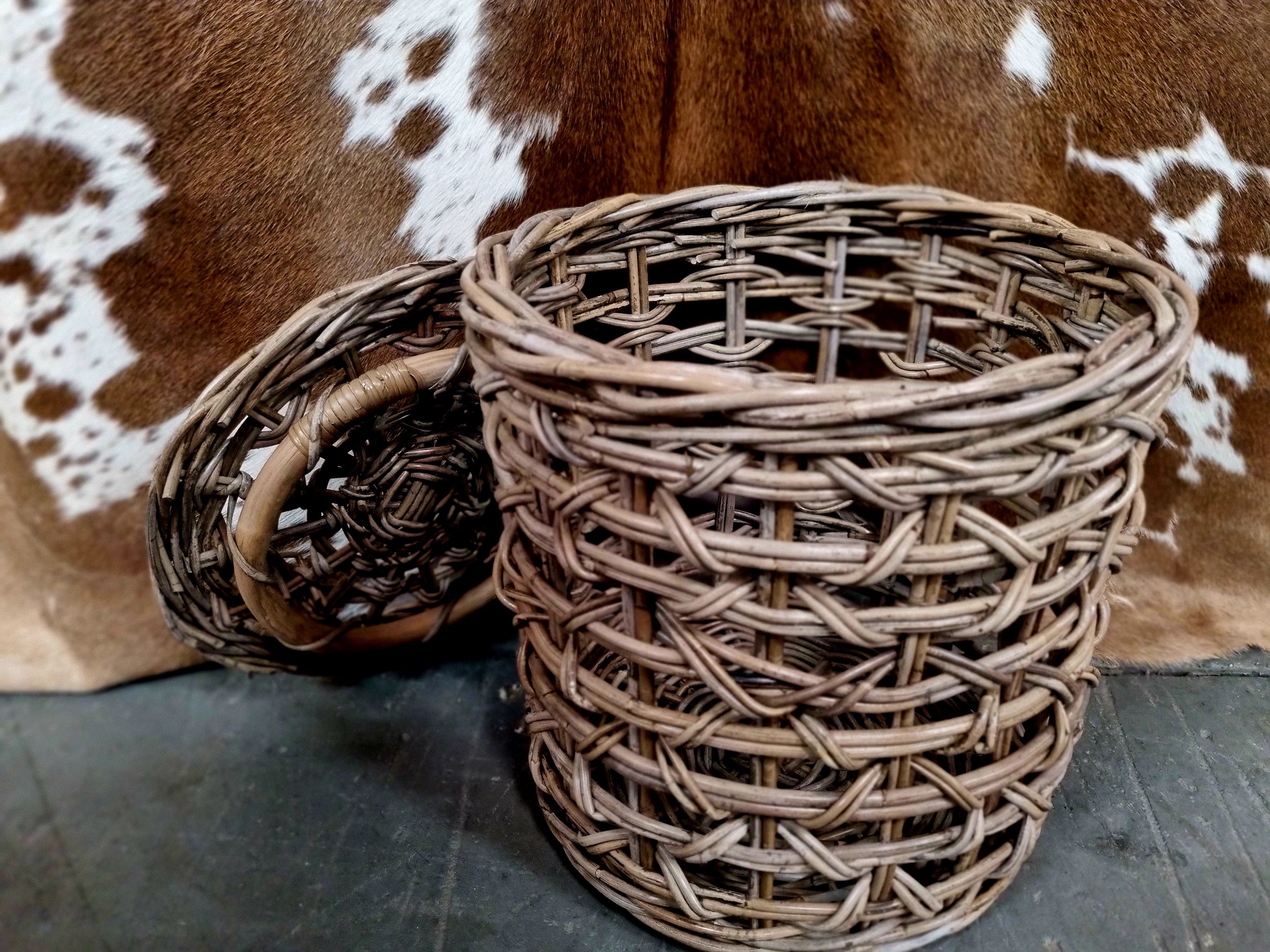 Round Rattan DETAILED Laundry Hamper With LID