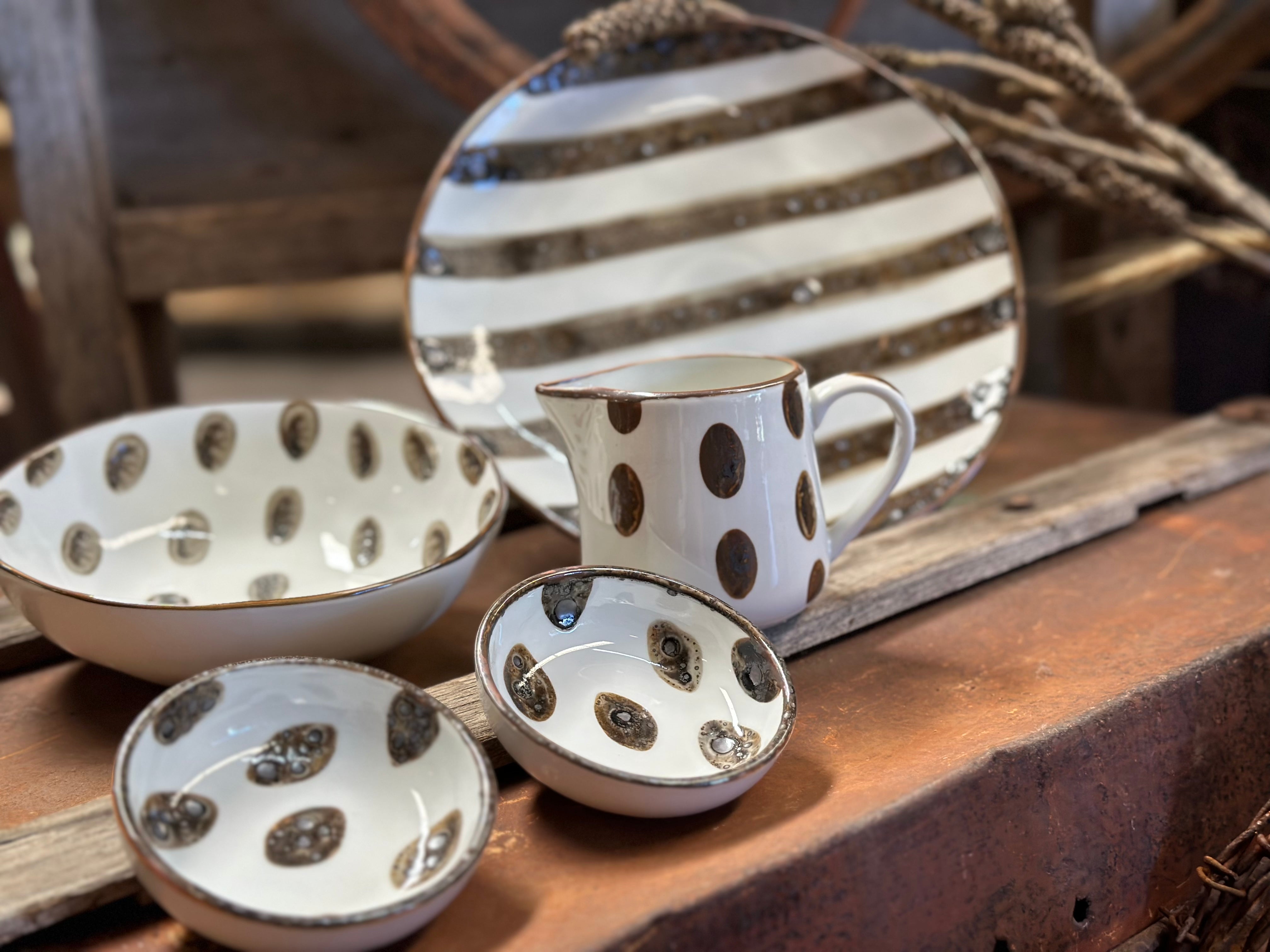 5 Piece NUTMEG Serving SET