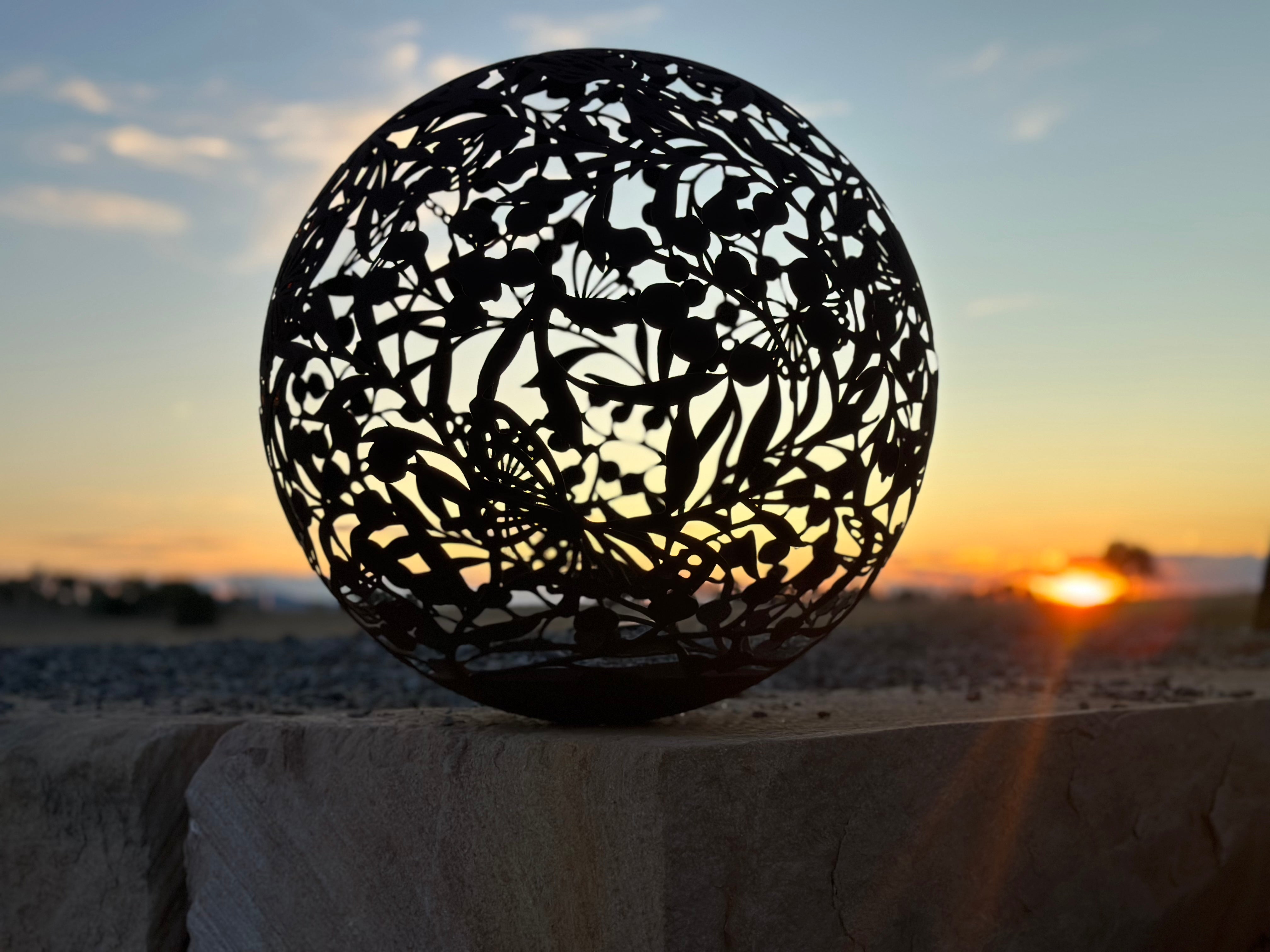 DECORATIVE Rust Garden Sphere BALL