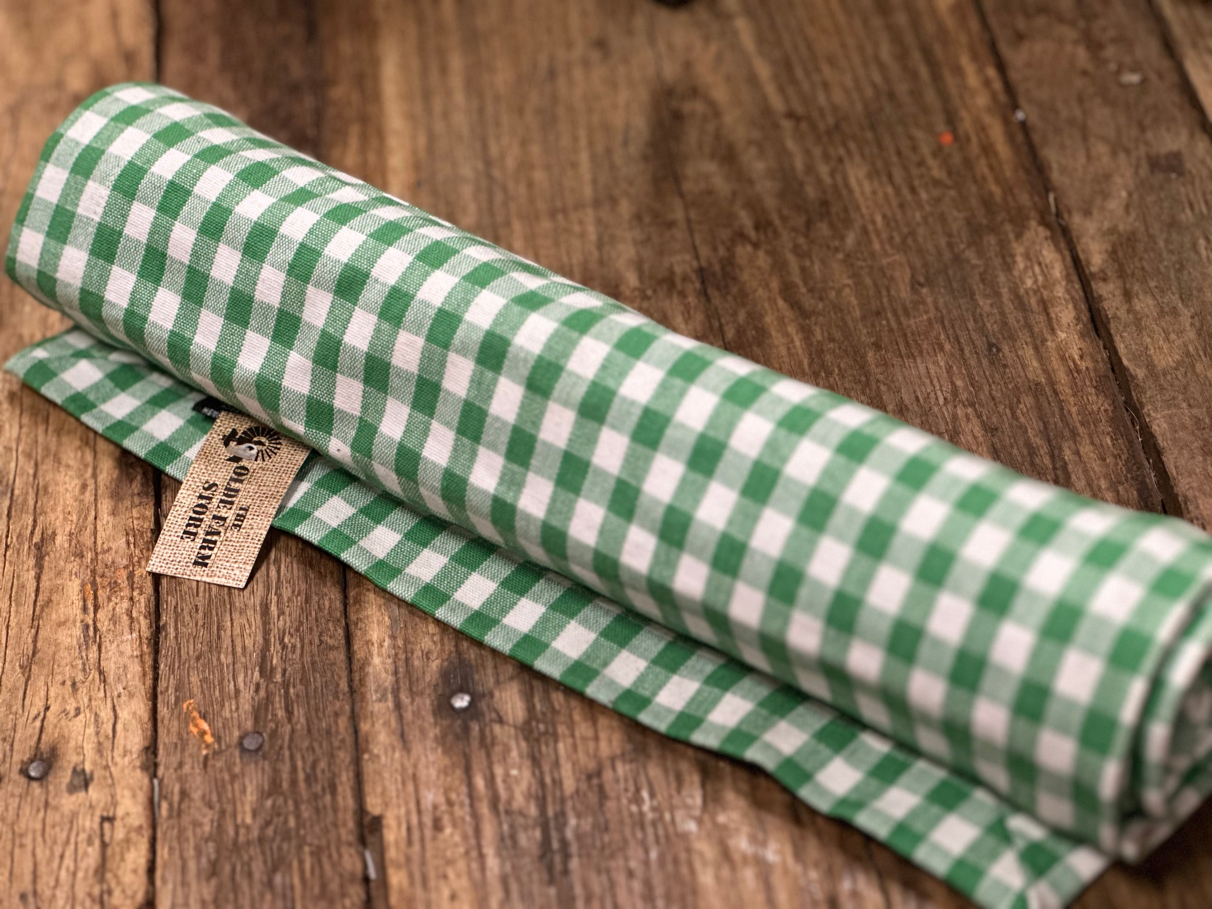 GINGHAM in Green TABLE RUNNER