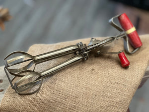 Vintage SWIFT Egg Beater RED