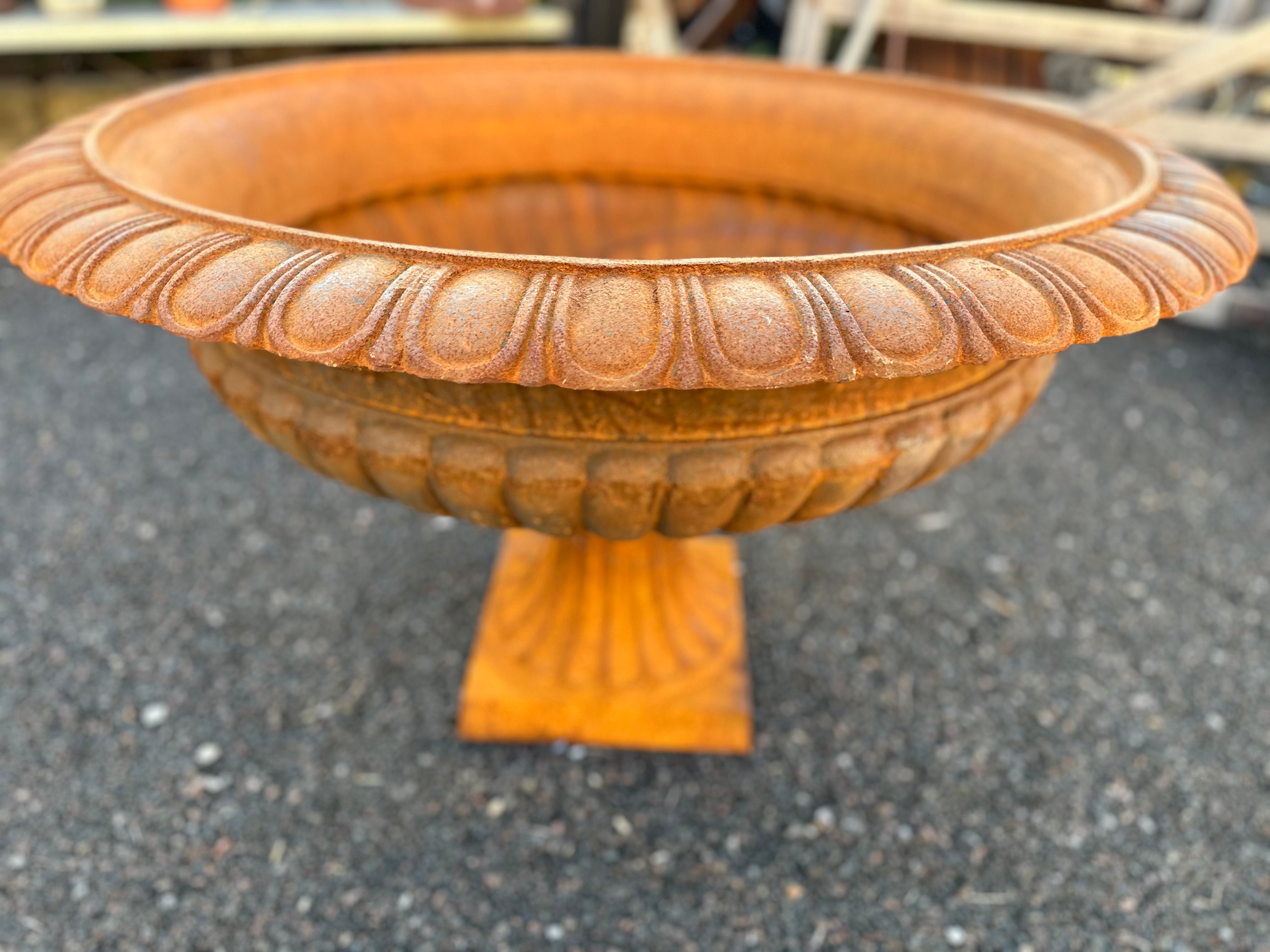 Grand CAST Iron Urn
