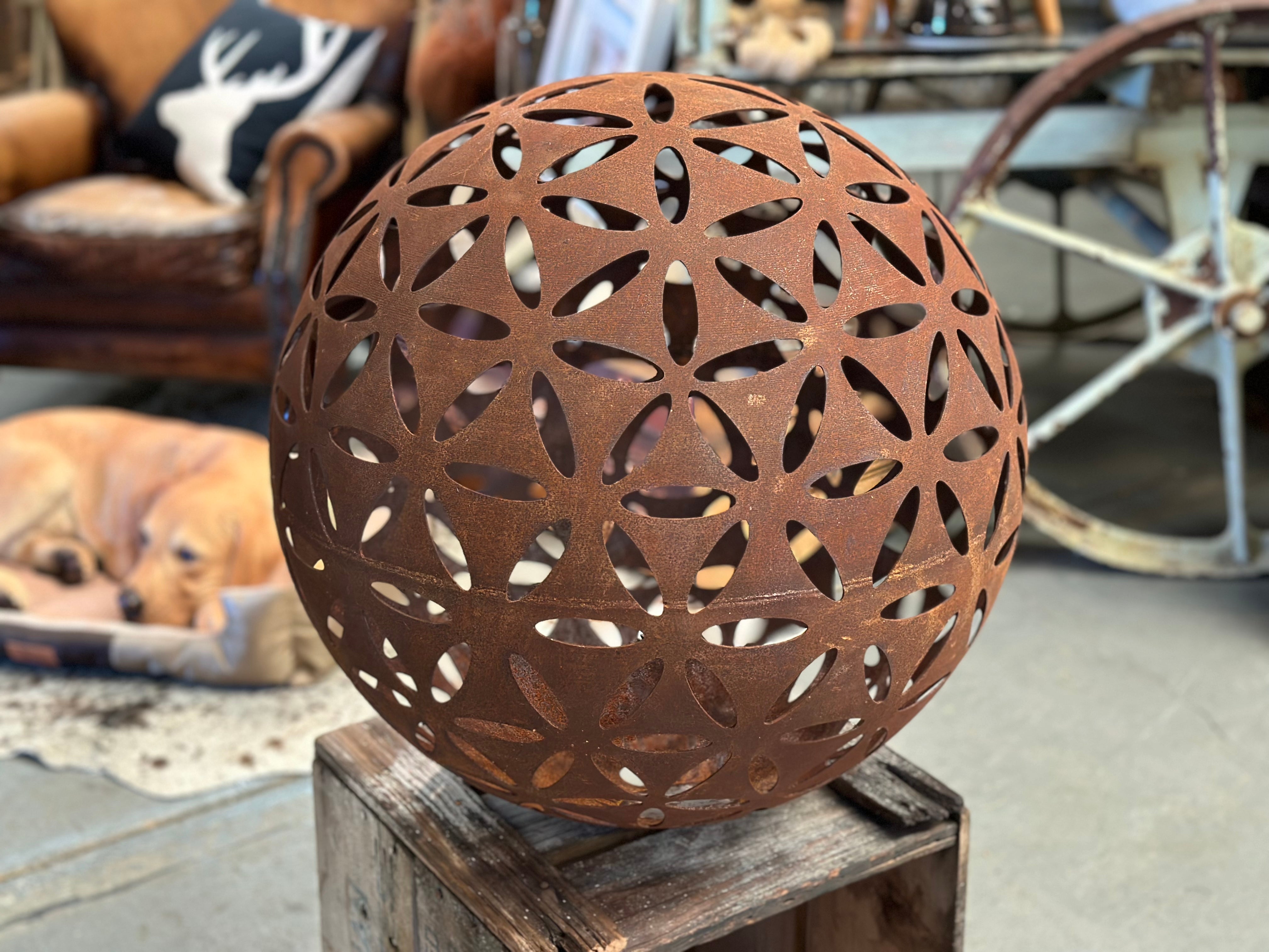 XL DECORATIVE Rust Garden Sphere BALL