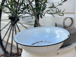 Vintage Enamel Wash Basin XL