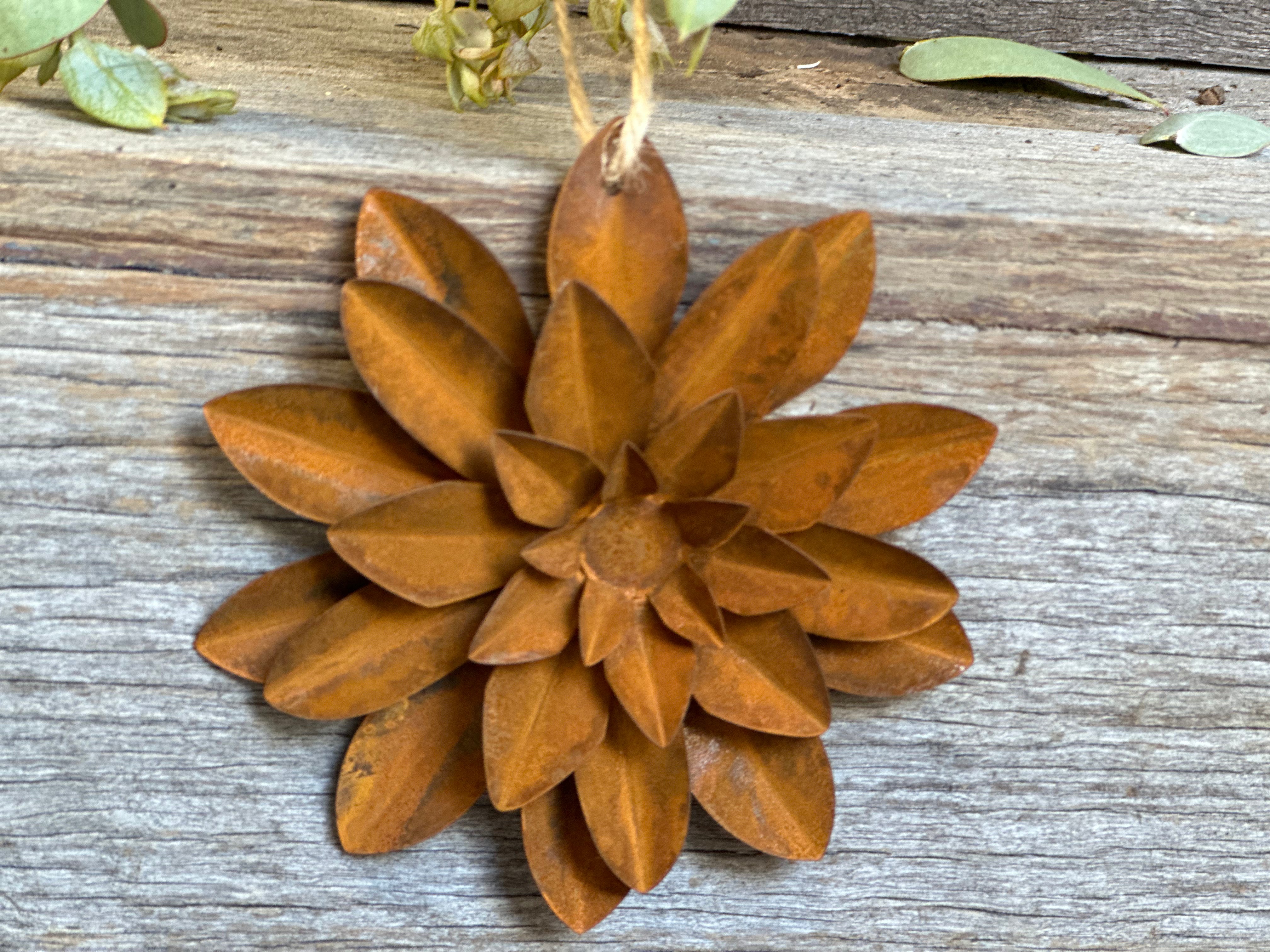 RUSTY Hanging flower DECOR