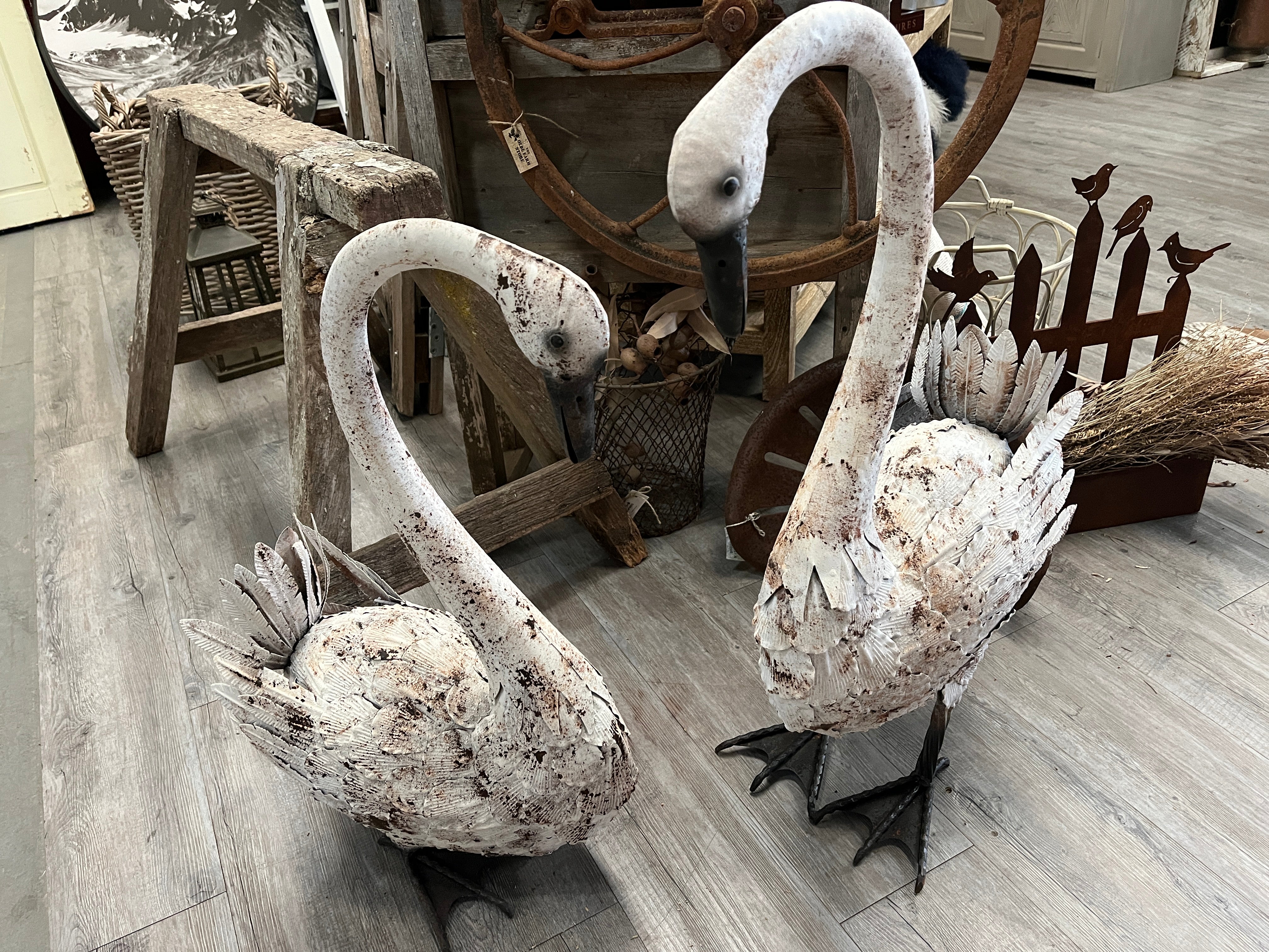 Set of 2 ROMANTIC Swans
