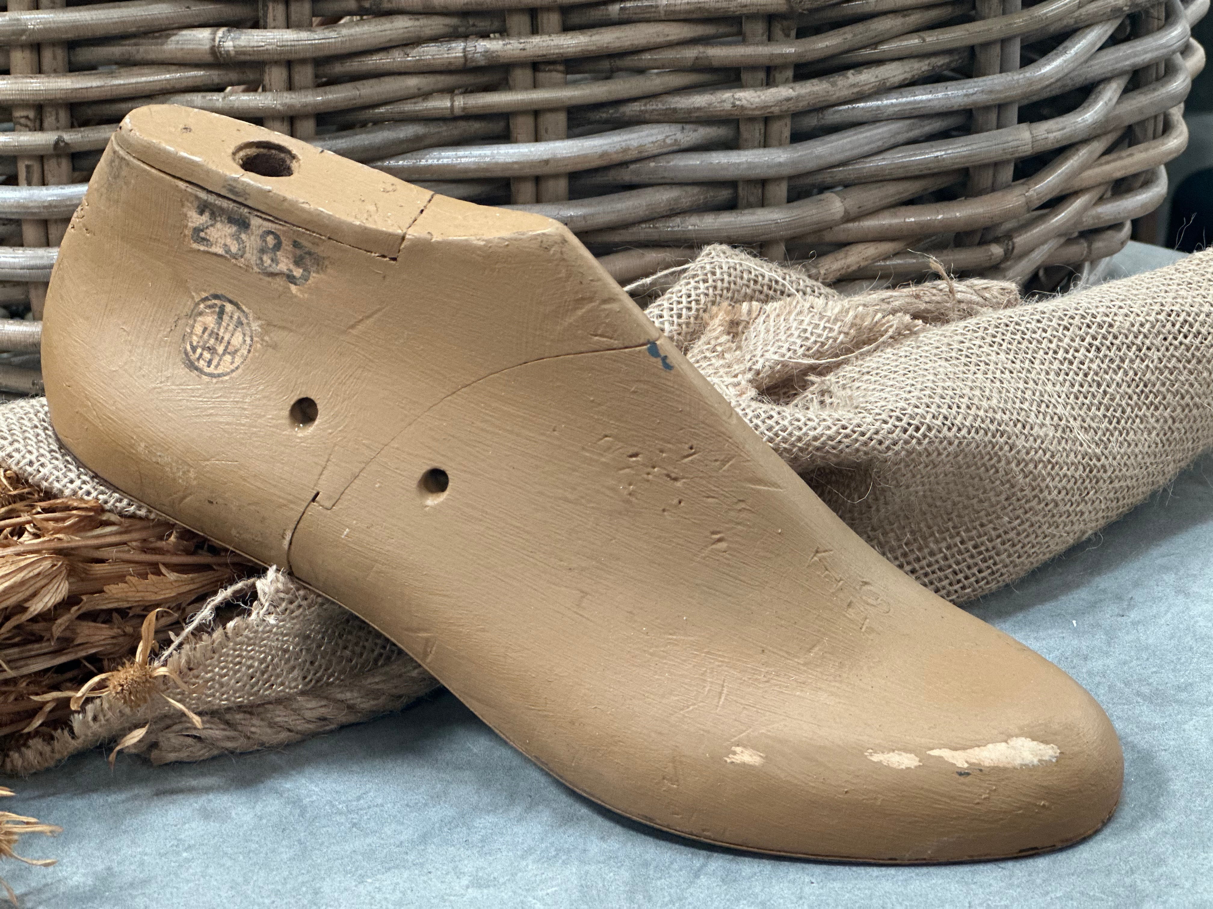 Vintage Timber Shoe Last 2383 FREE Postage