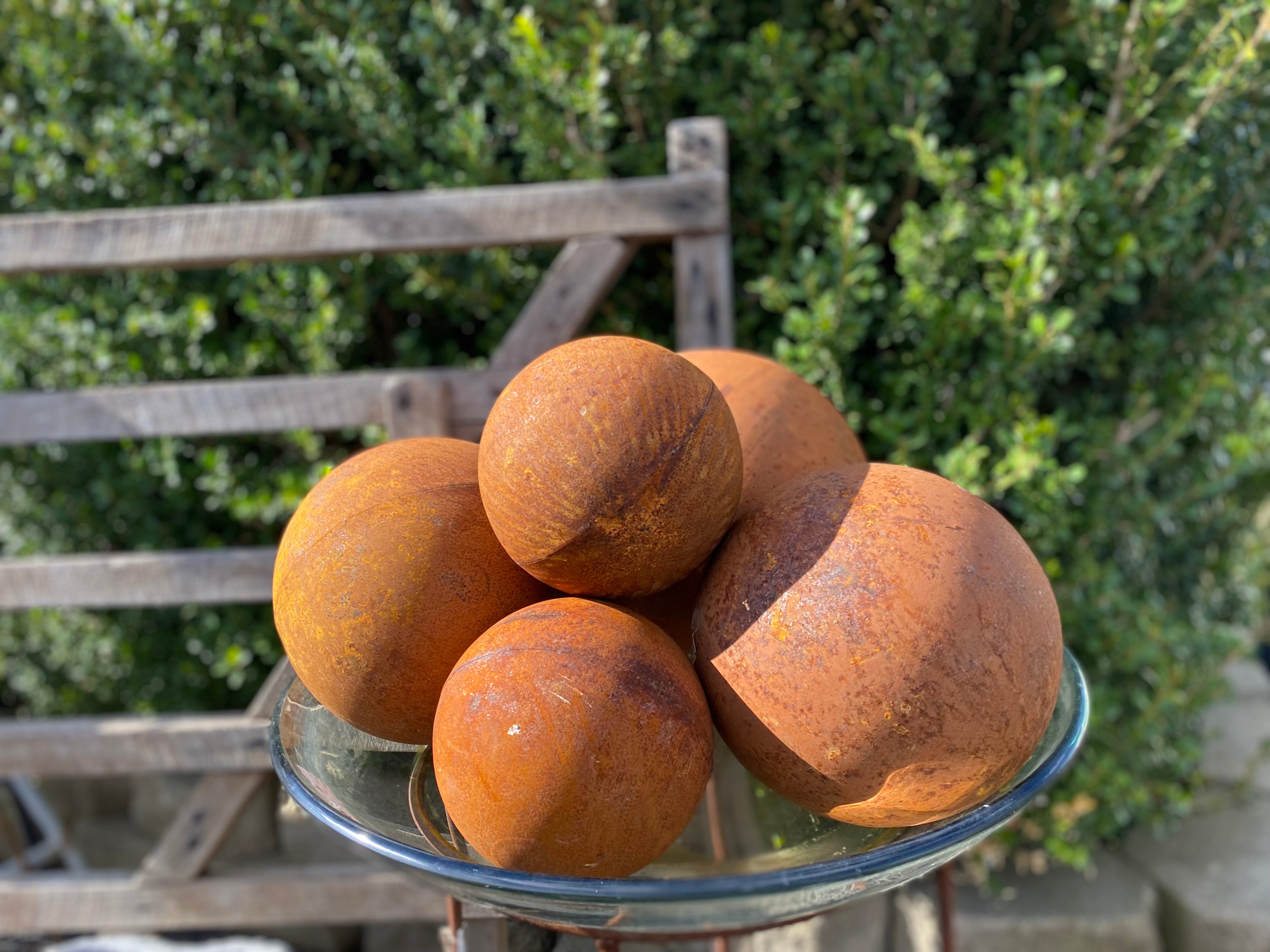 Set of 3 rusty garden sphere