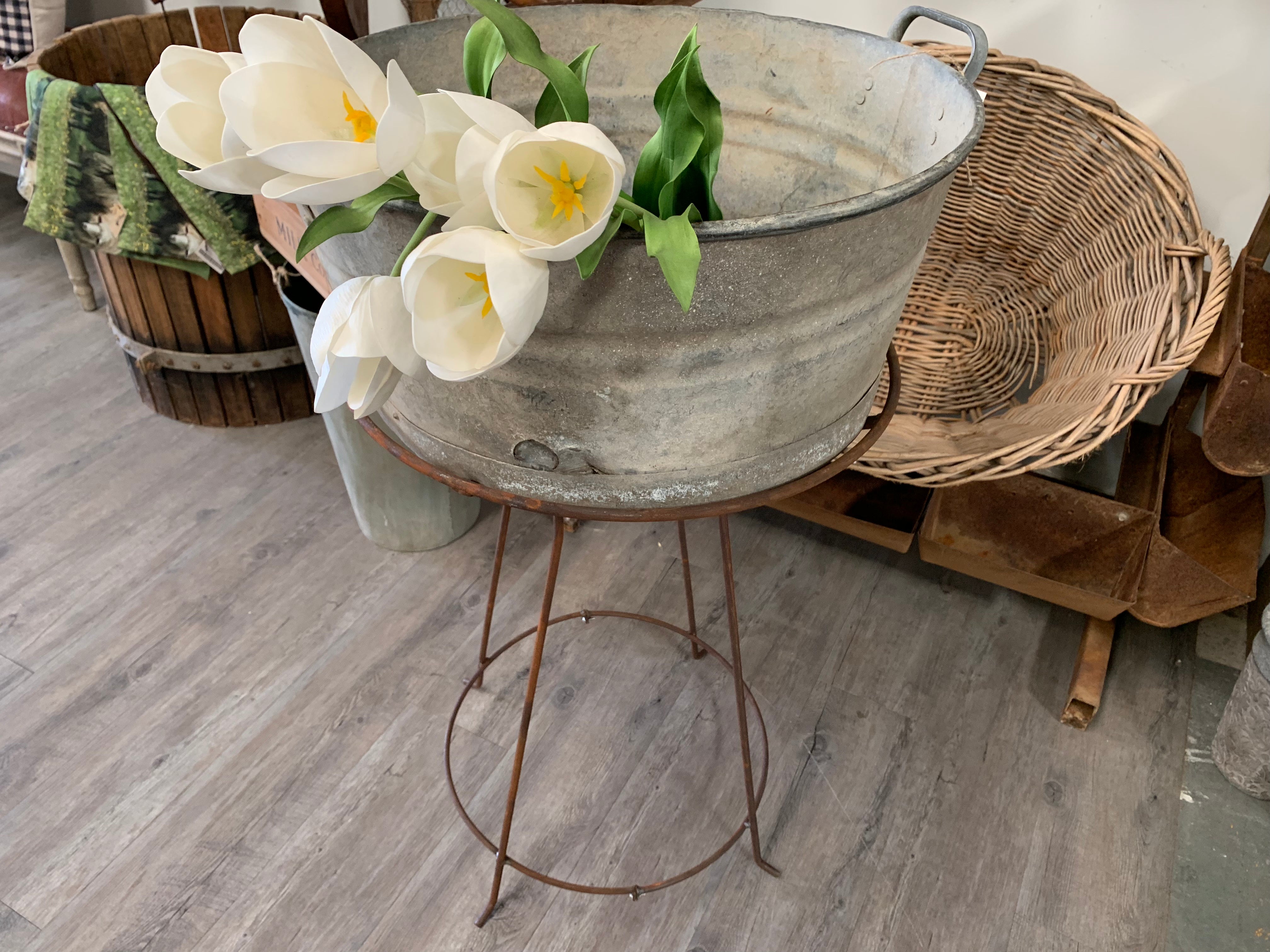 Rustic BIRD Bath Stand