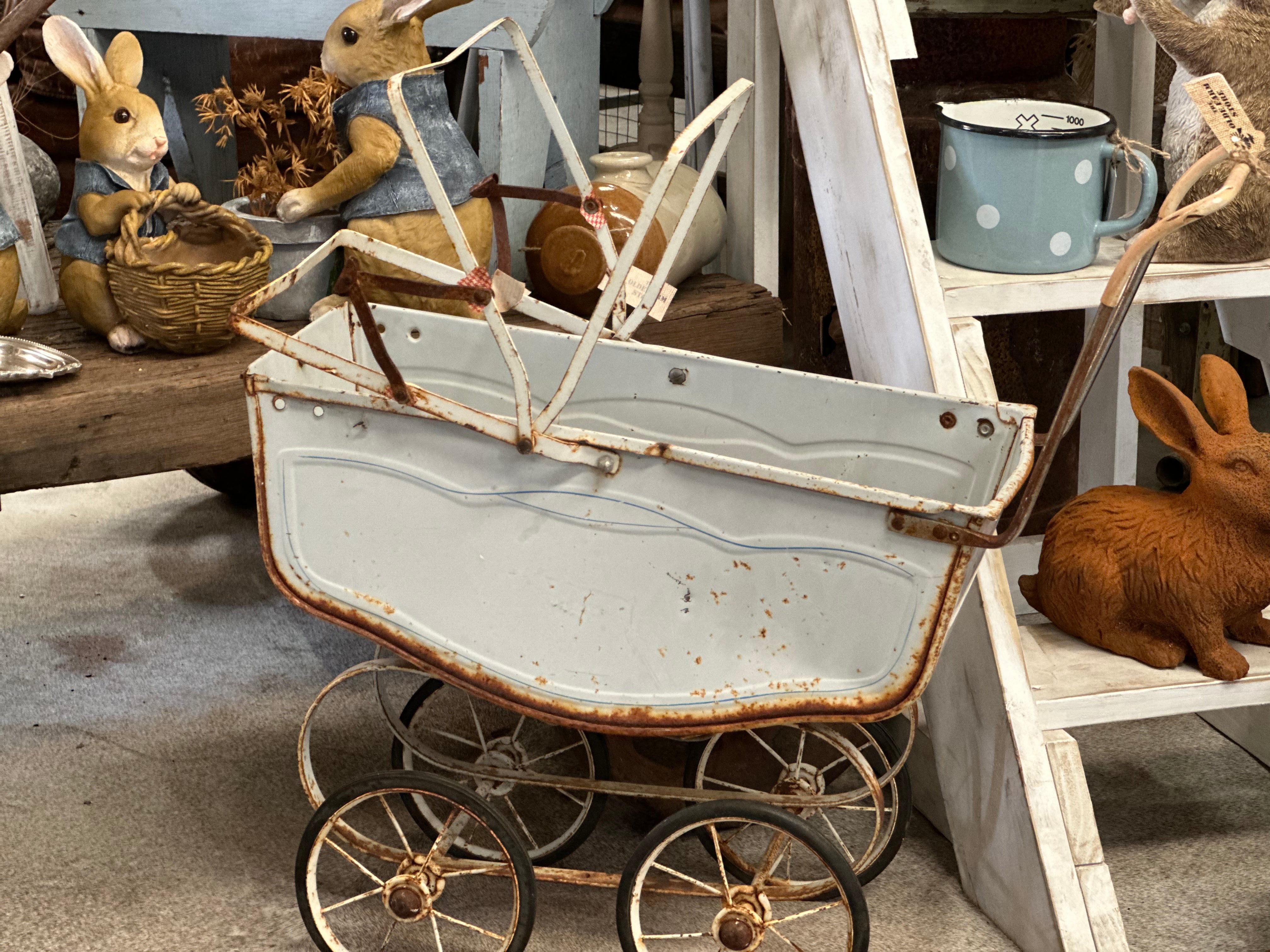 Vintage Tin Prame