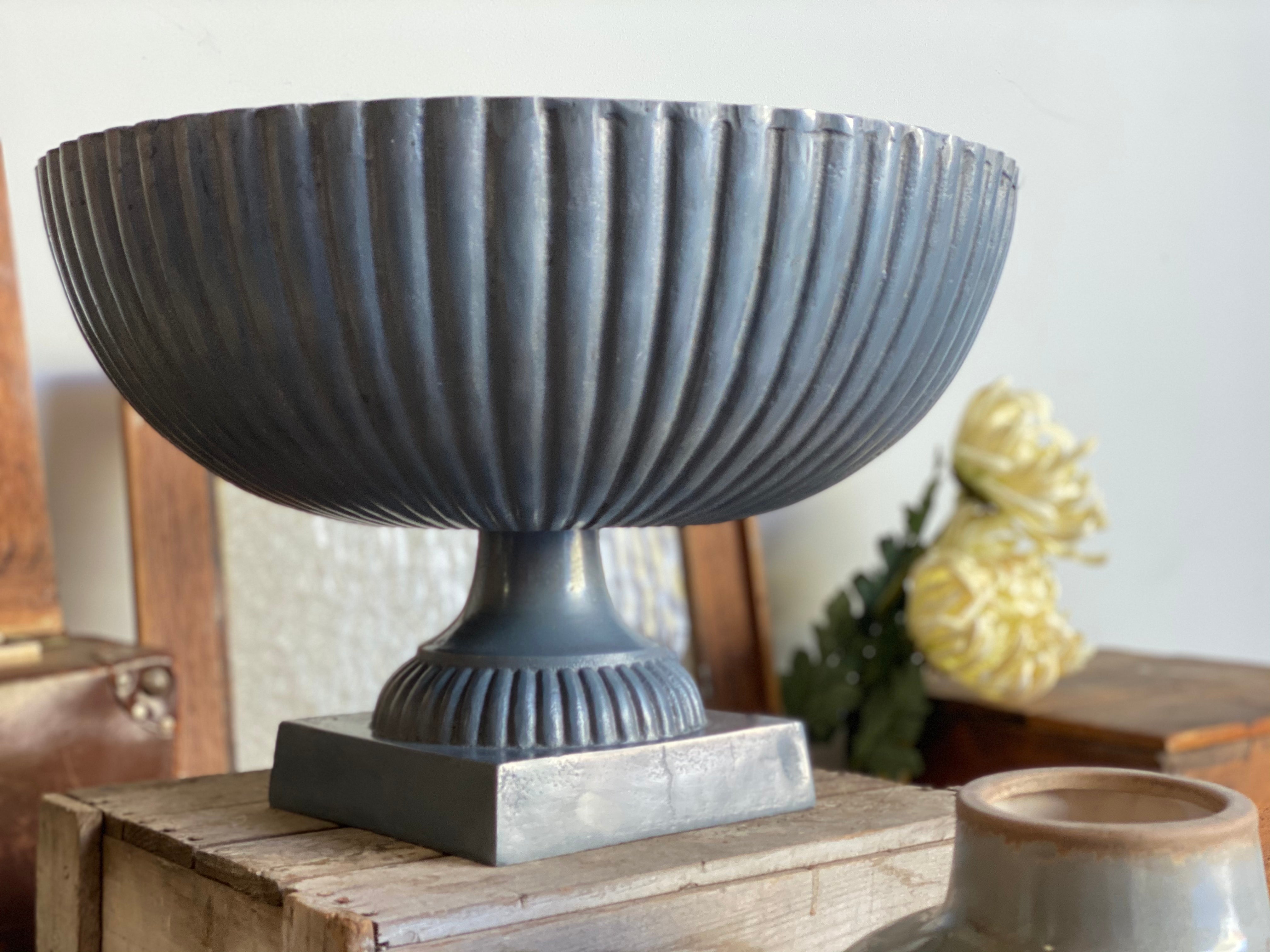 JUMBO Metal Bonheur Urn