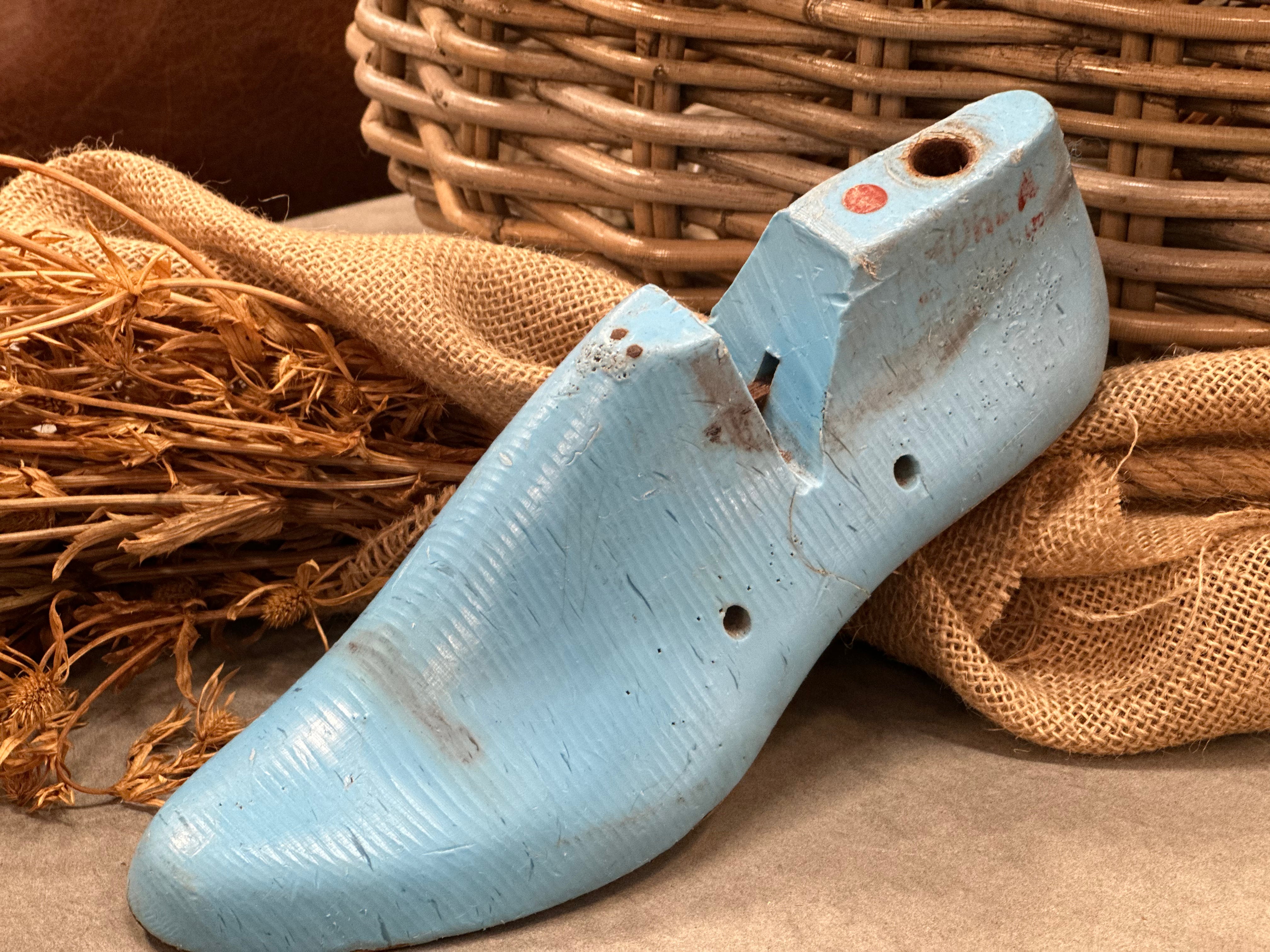 BLUE Vintage Timber Shoe Last FREE Postage