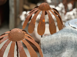 Single Large Rusty UPSY Daisy Stake