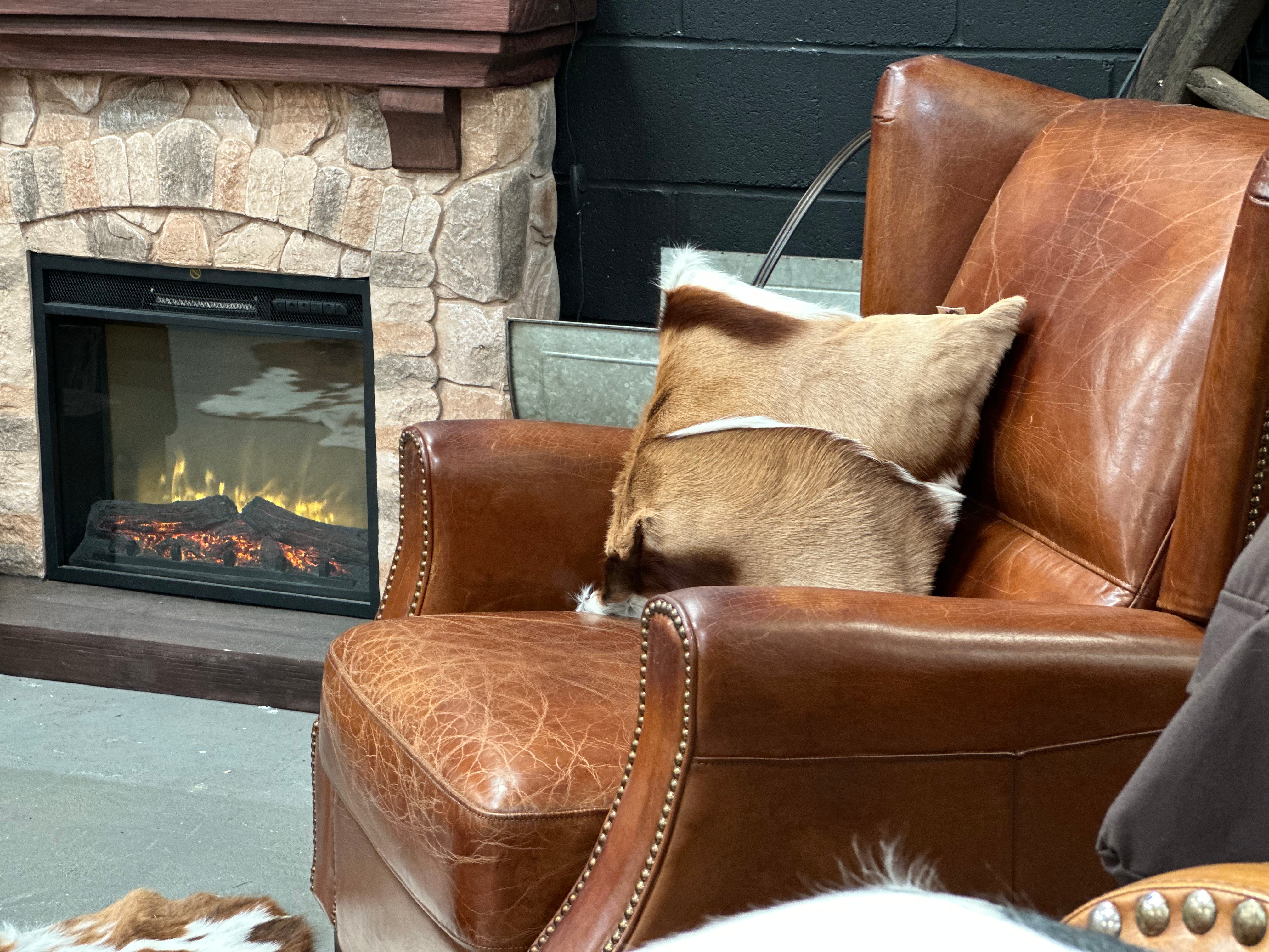GRAMMAR Aged LEATHER Recliner 2 IN STOCK