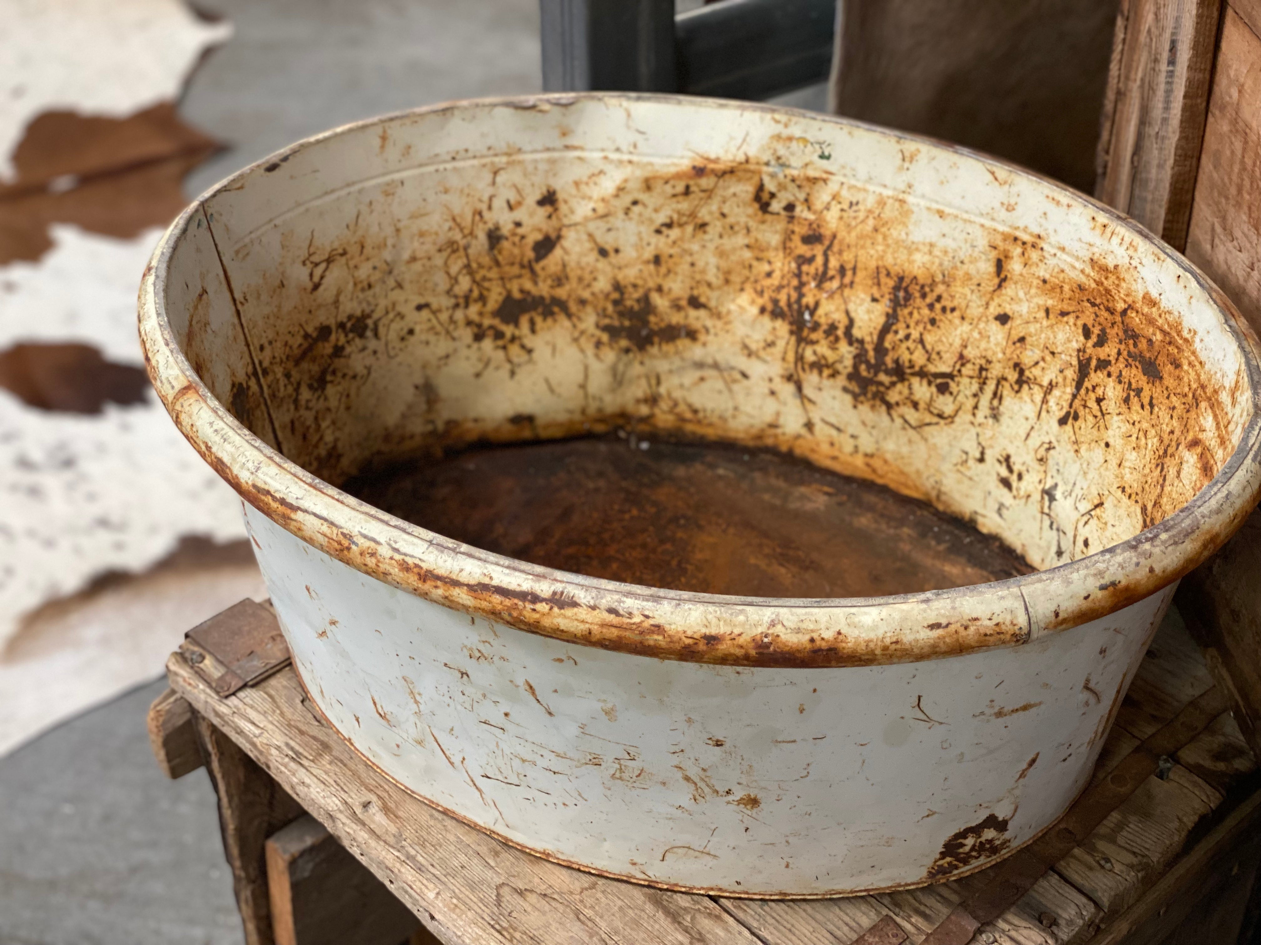 Vintage Oval Tin Wash Tub