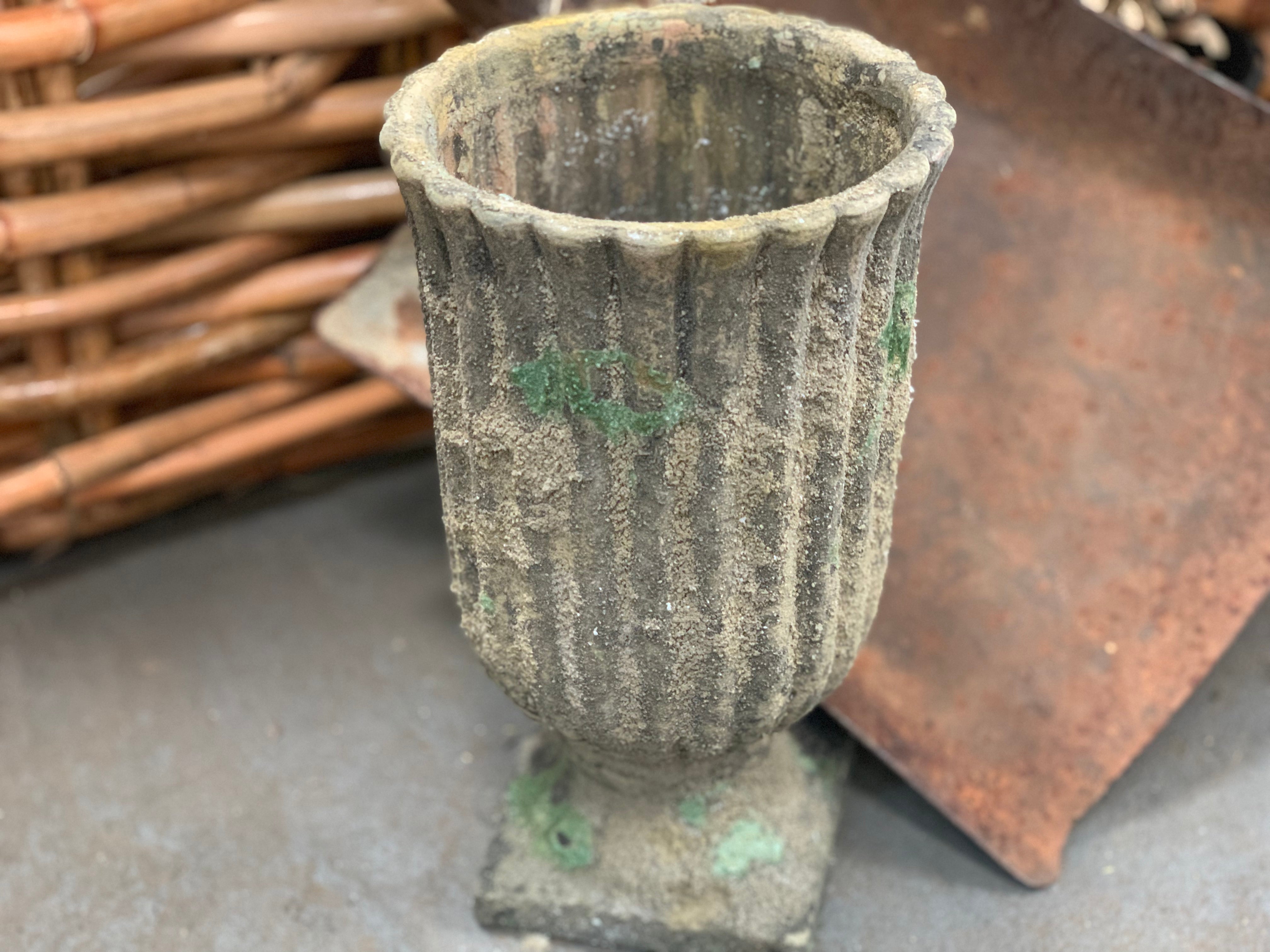 Agalialah Deco Urn