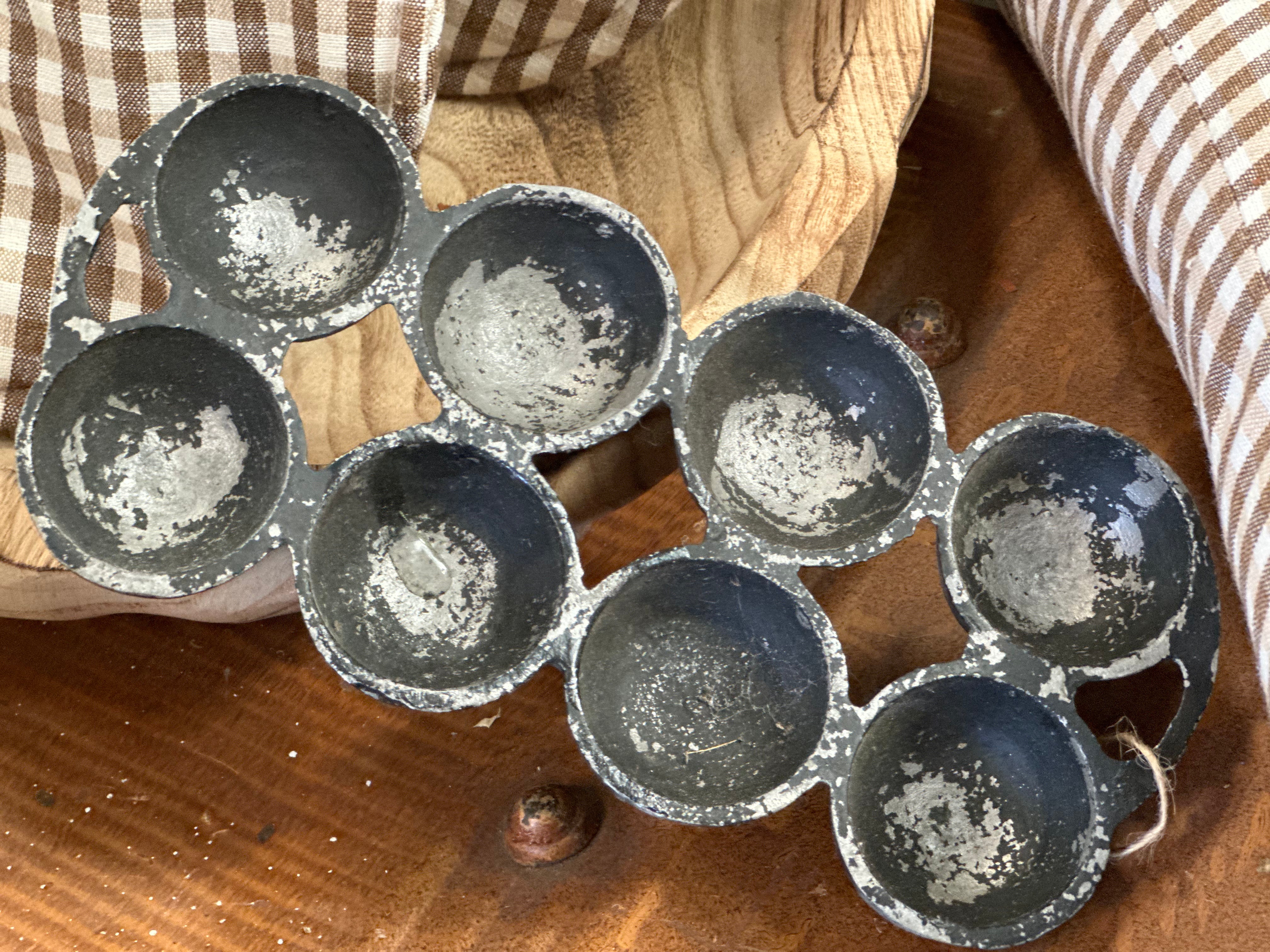 Cast Iron Vintage Gem Scones Tray