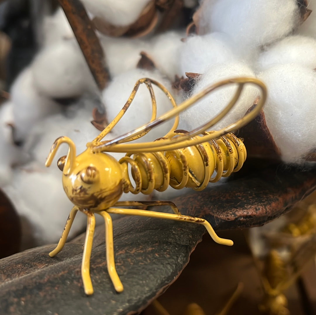 Golden BUZZING BEE