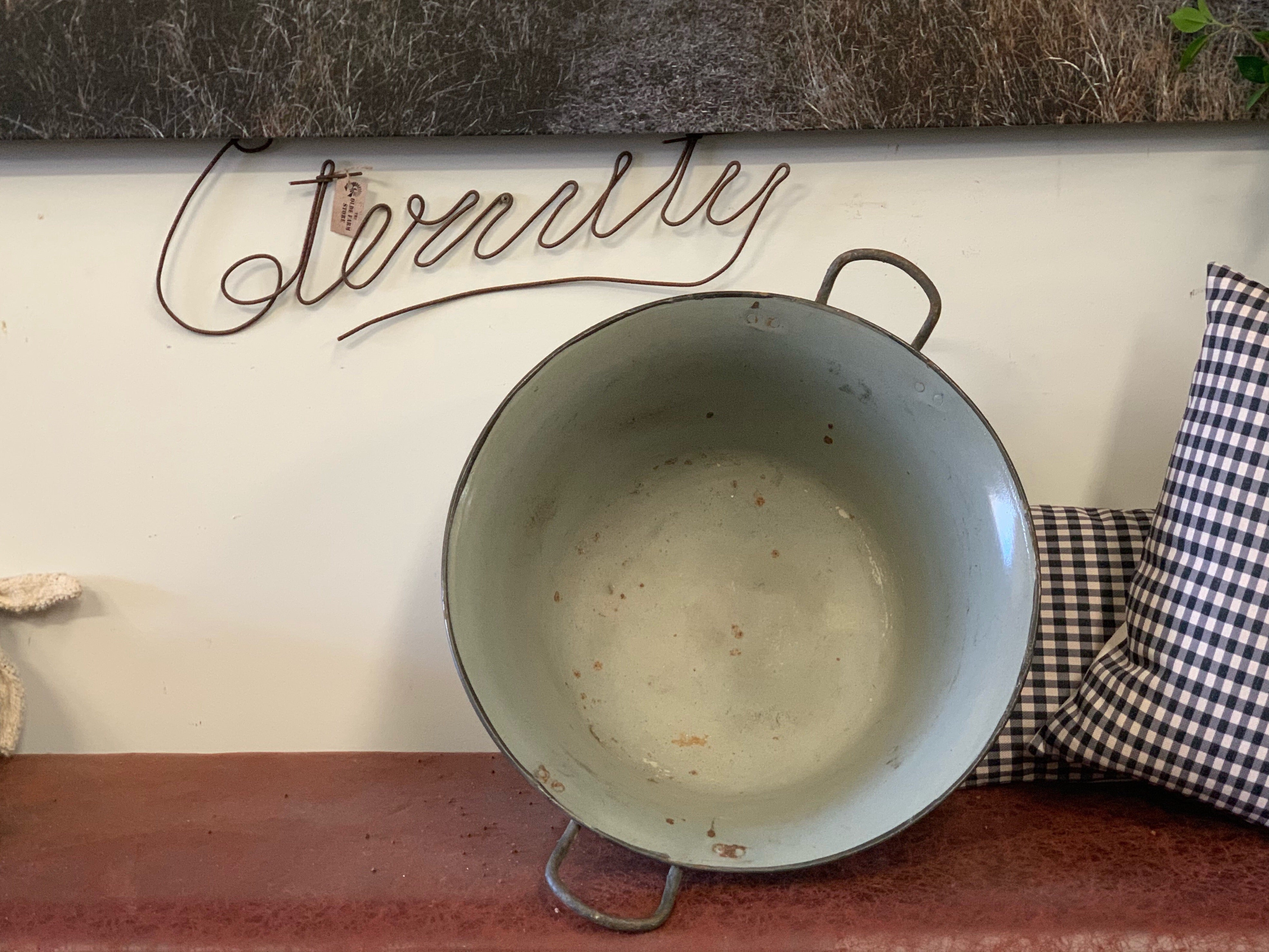 Large Enamel Tub
