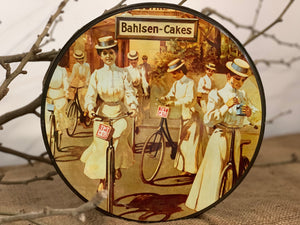 Vintage BAHLSEN Cakes Tin
