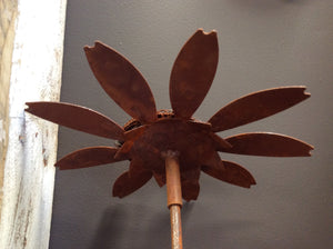 Rusty Daisy 1.2m Stake