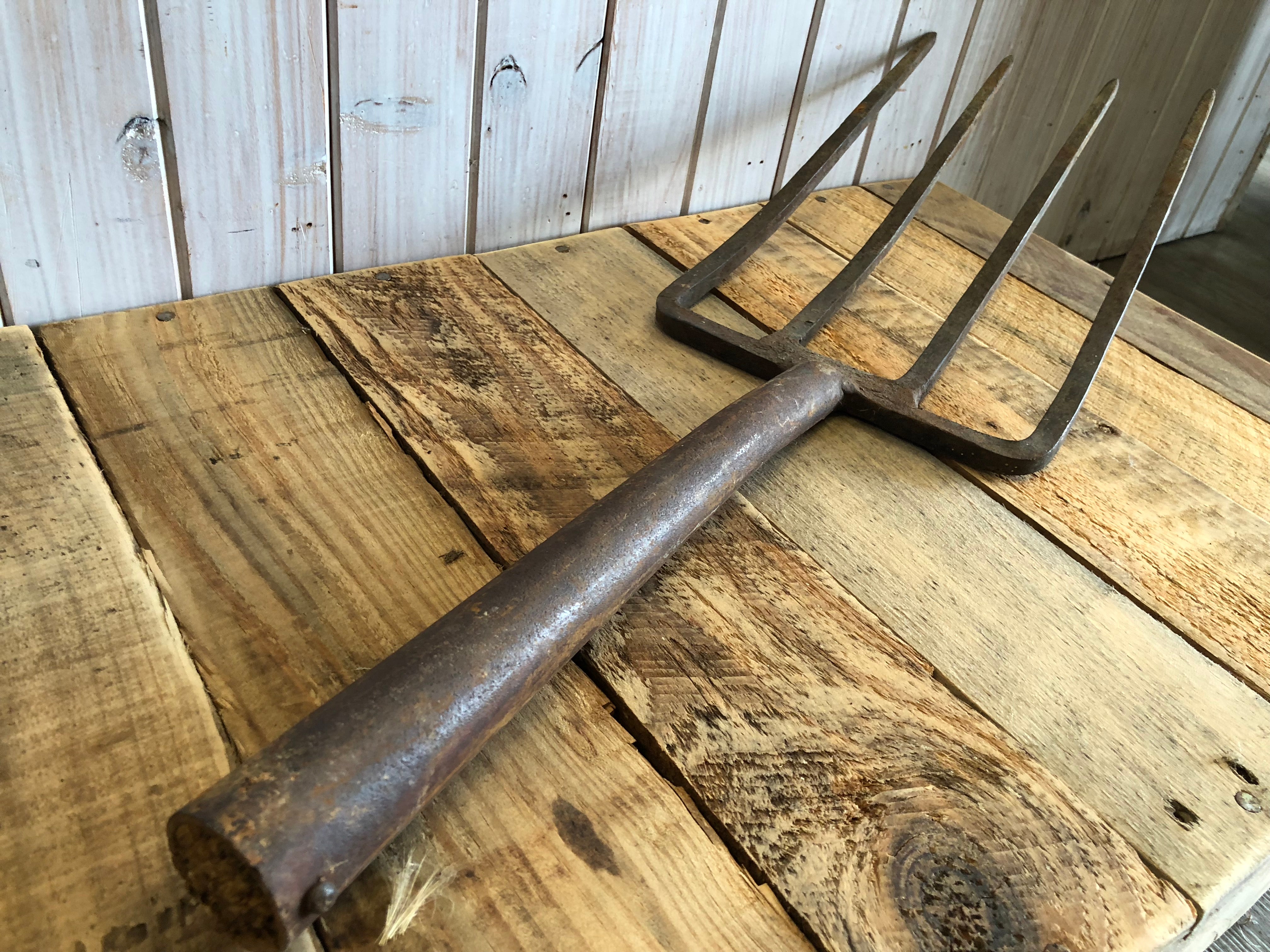 Olde Pitchfork Head
