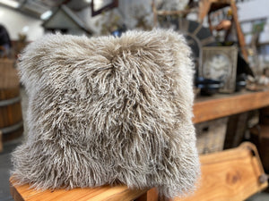 Mongolian Sheepskin Cushion GUM SNOW Tip