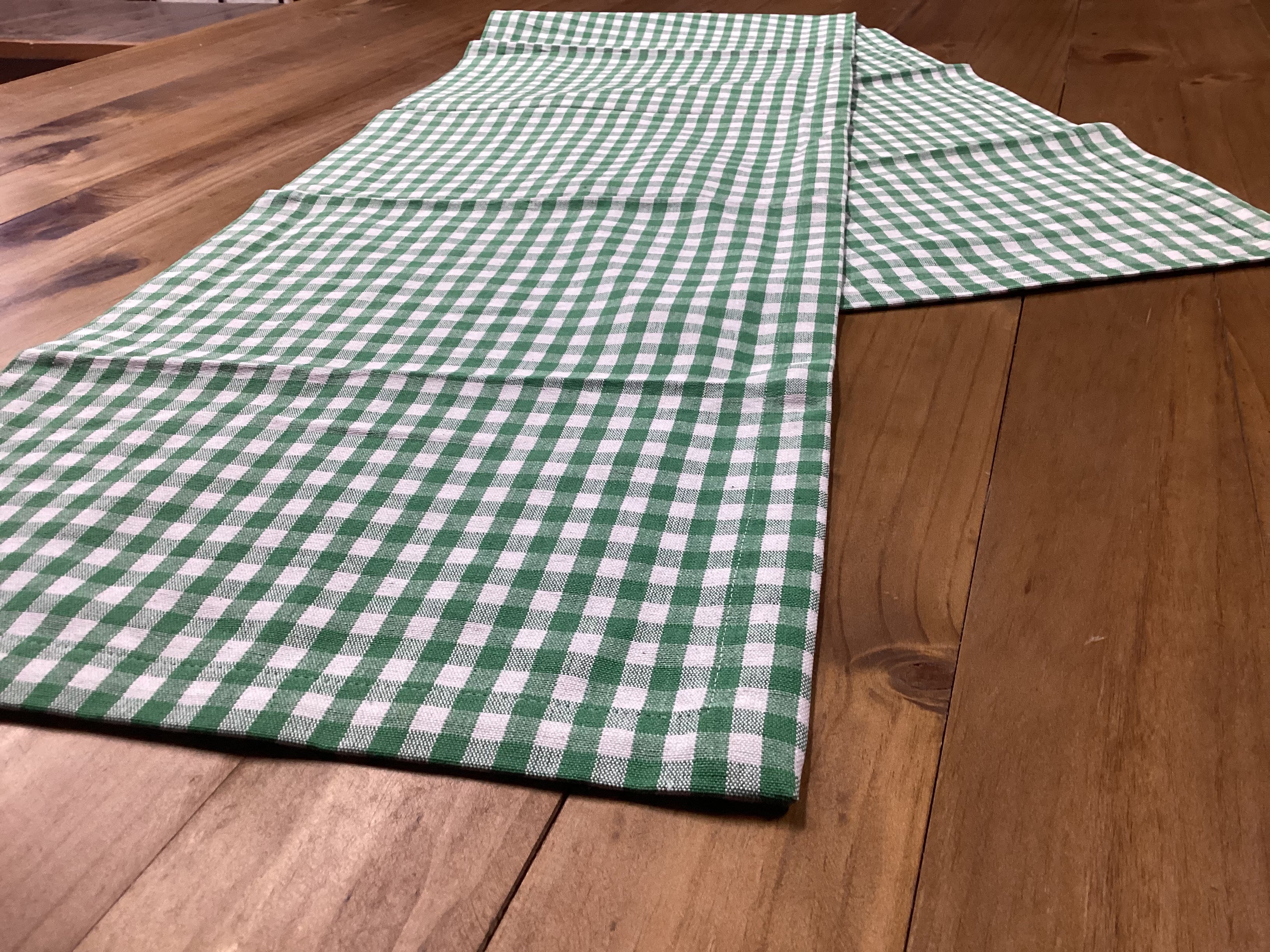 GINGHAM in Green TABLE RUNNER