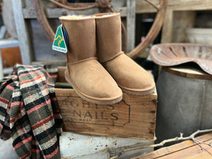AUSTRALIAN Genuine UGG Boots CHESTNUT FREE POSTAGE