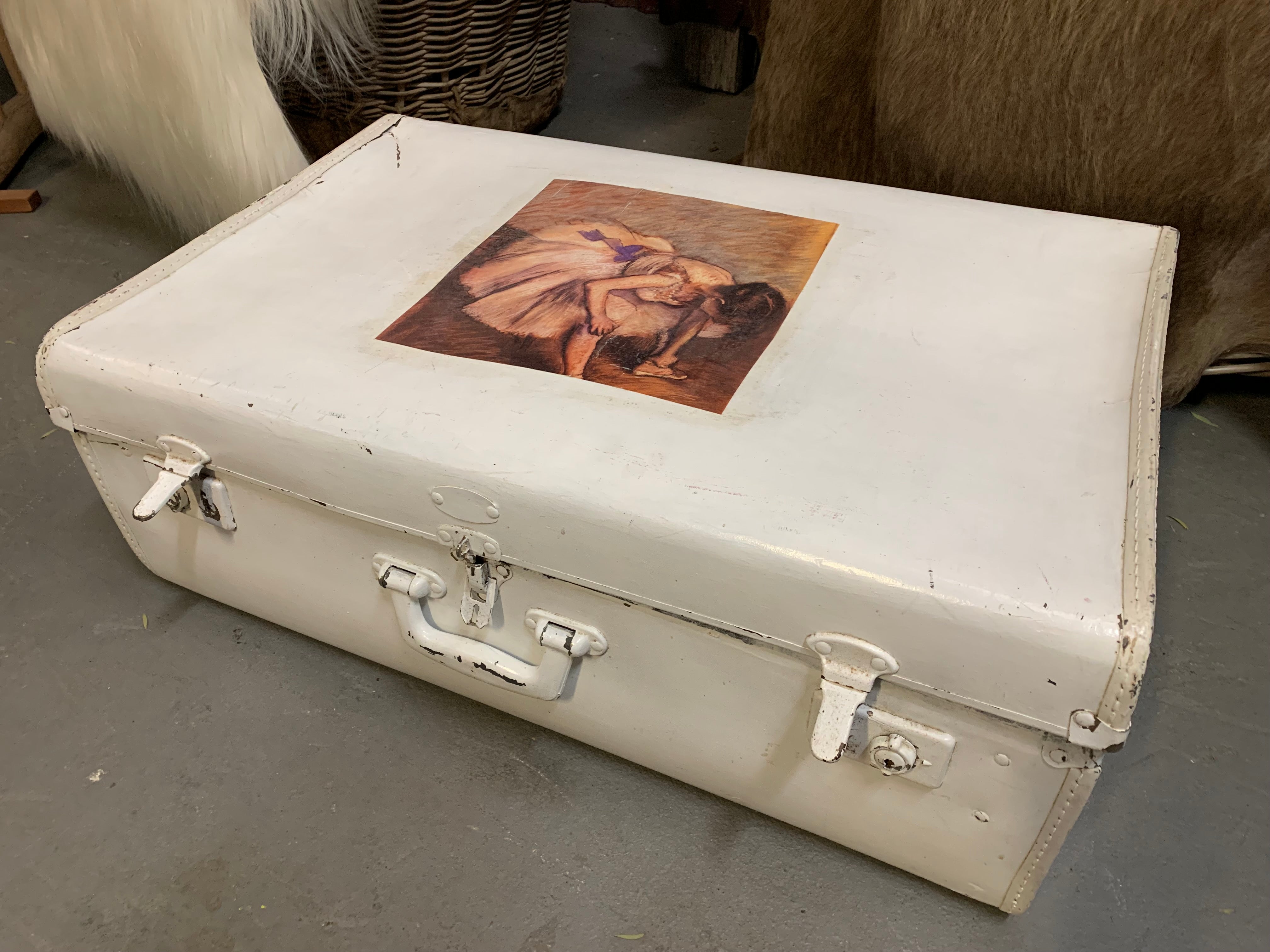 Vintage White Trunk