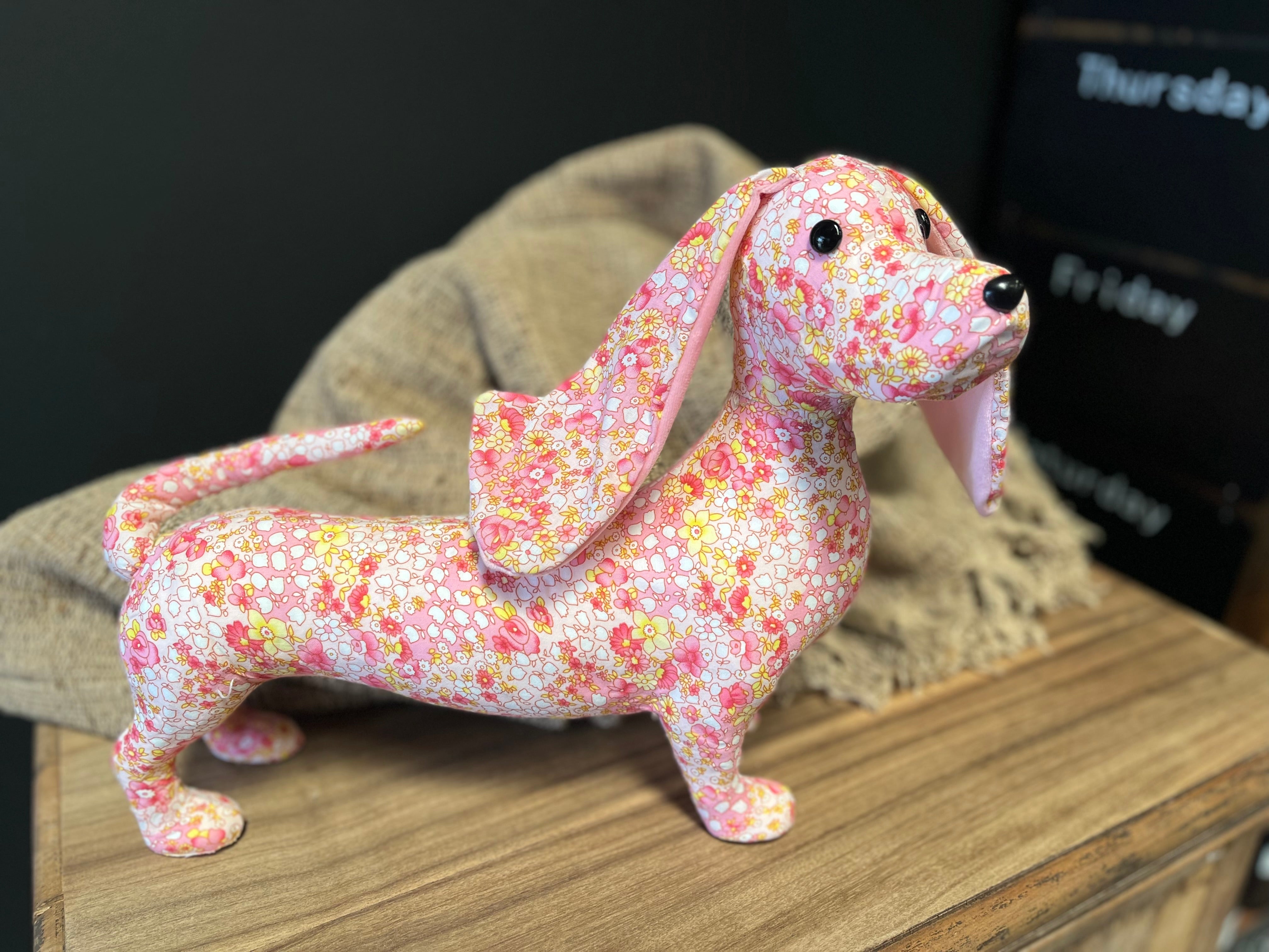 DAISY Dachshund floral plush decor