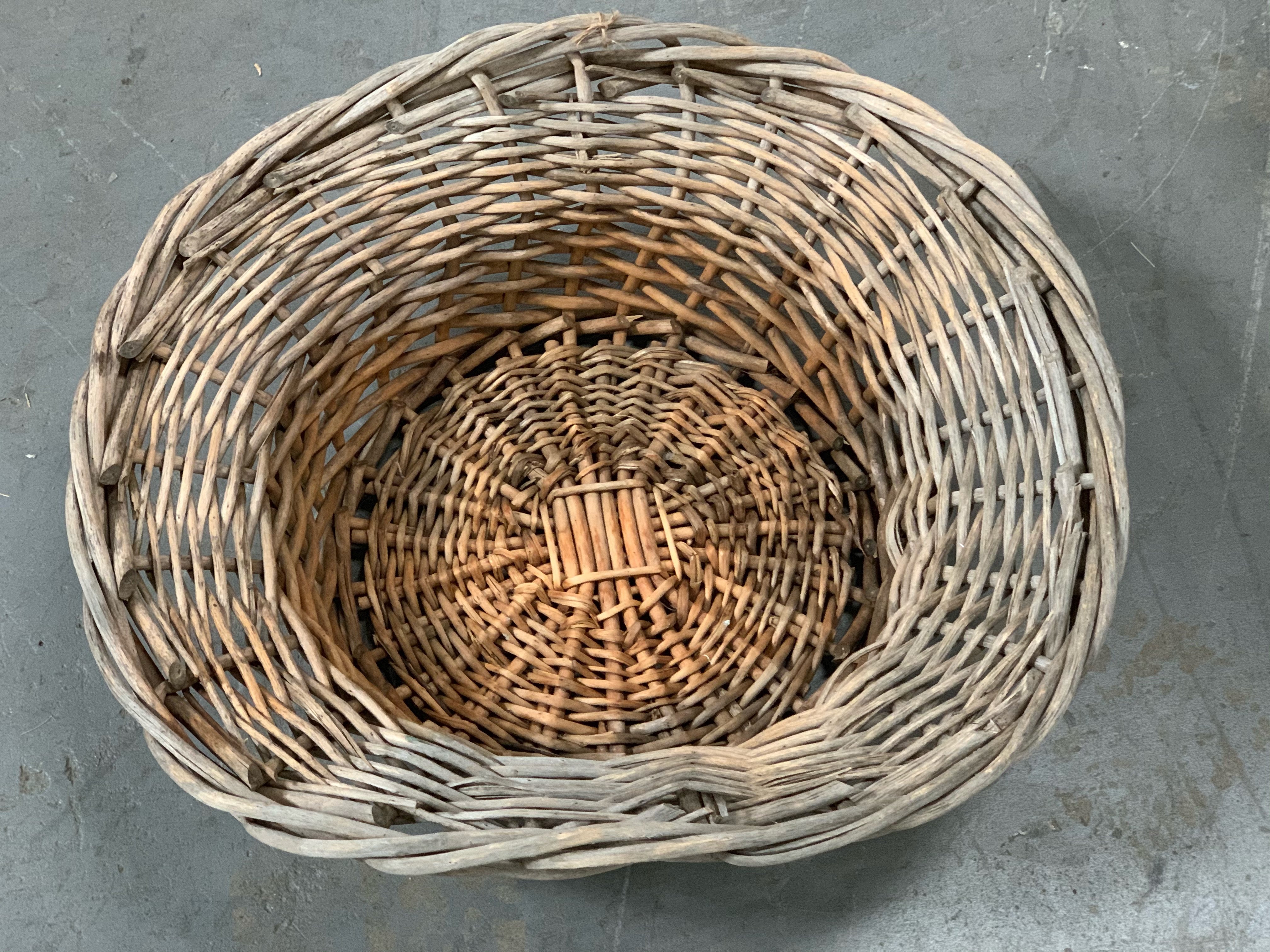 UNIQUE Vintage XL ROUND Rattan Basket