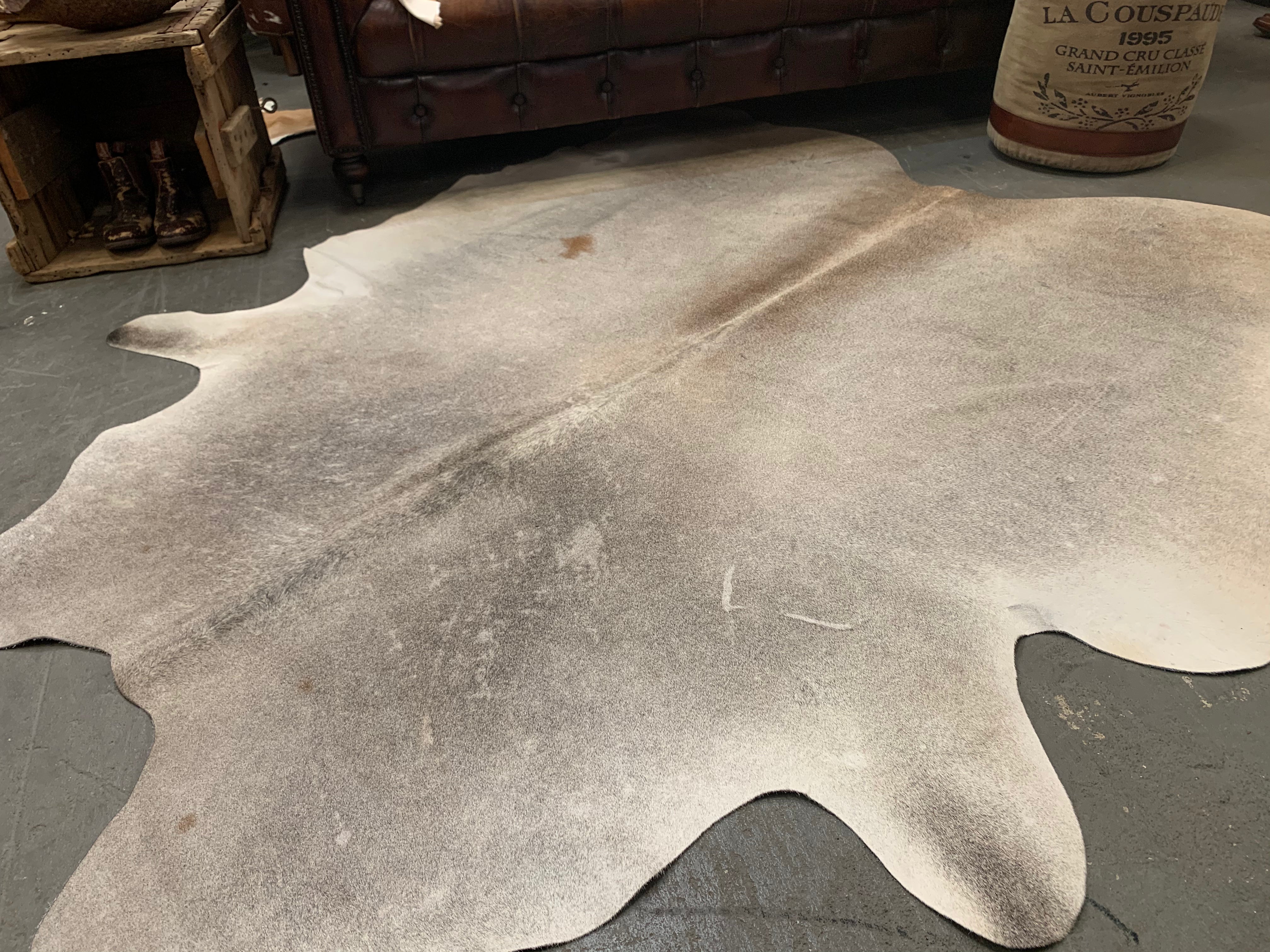 XL DARWIN Cowhide Rug FREE Postage