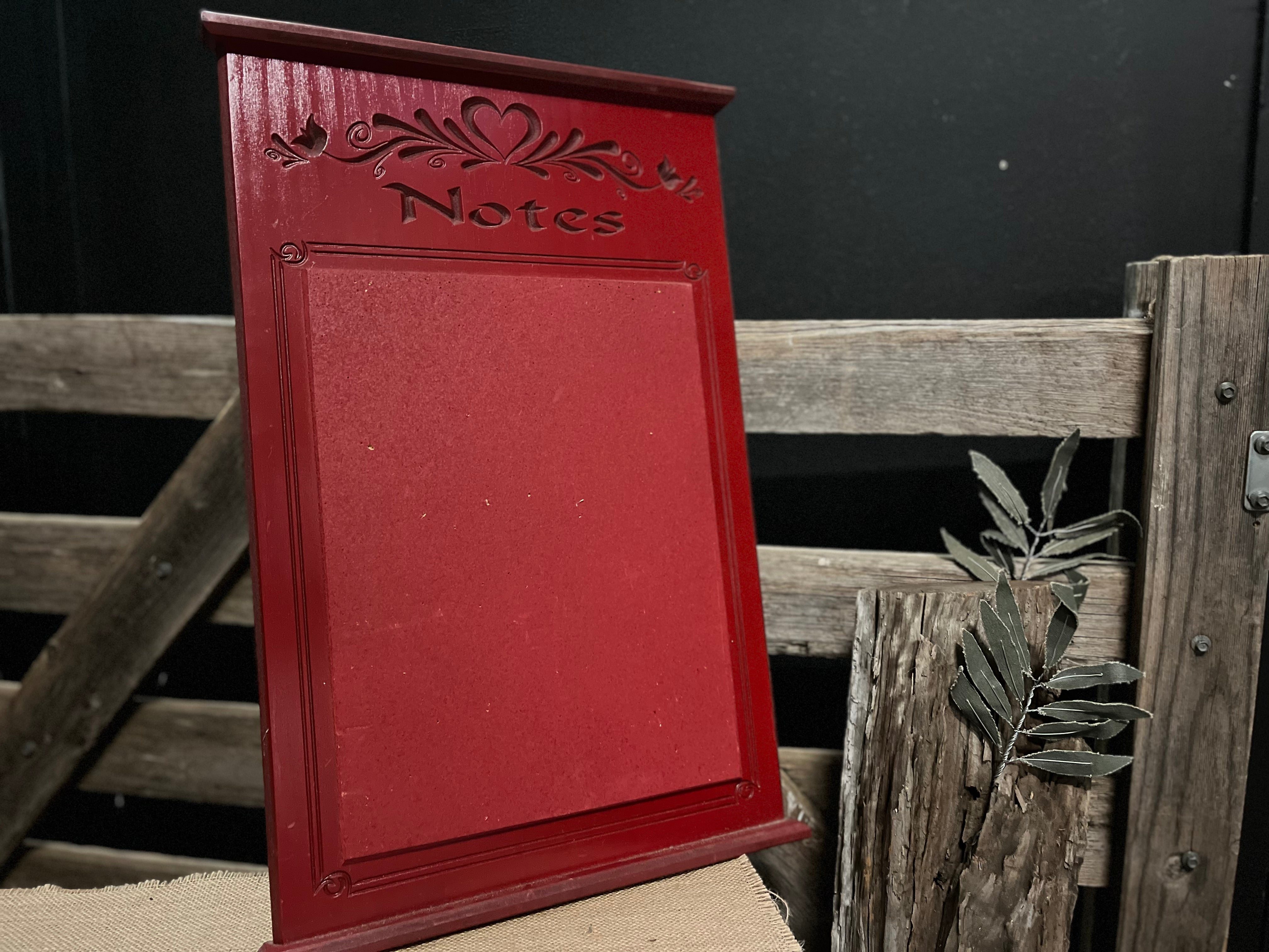 NOTES Festive Pin Board