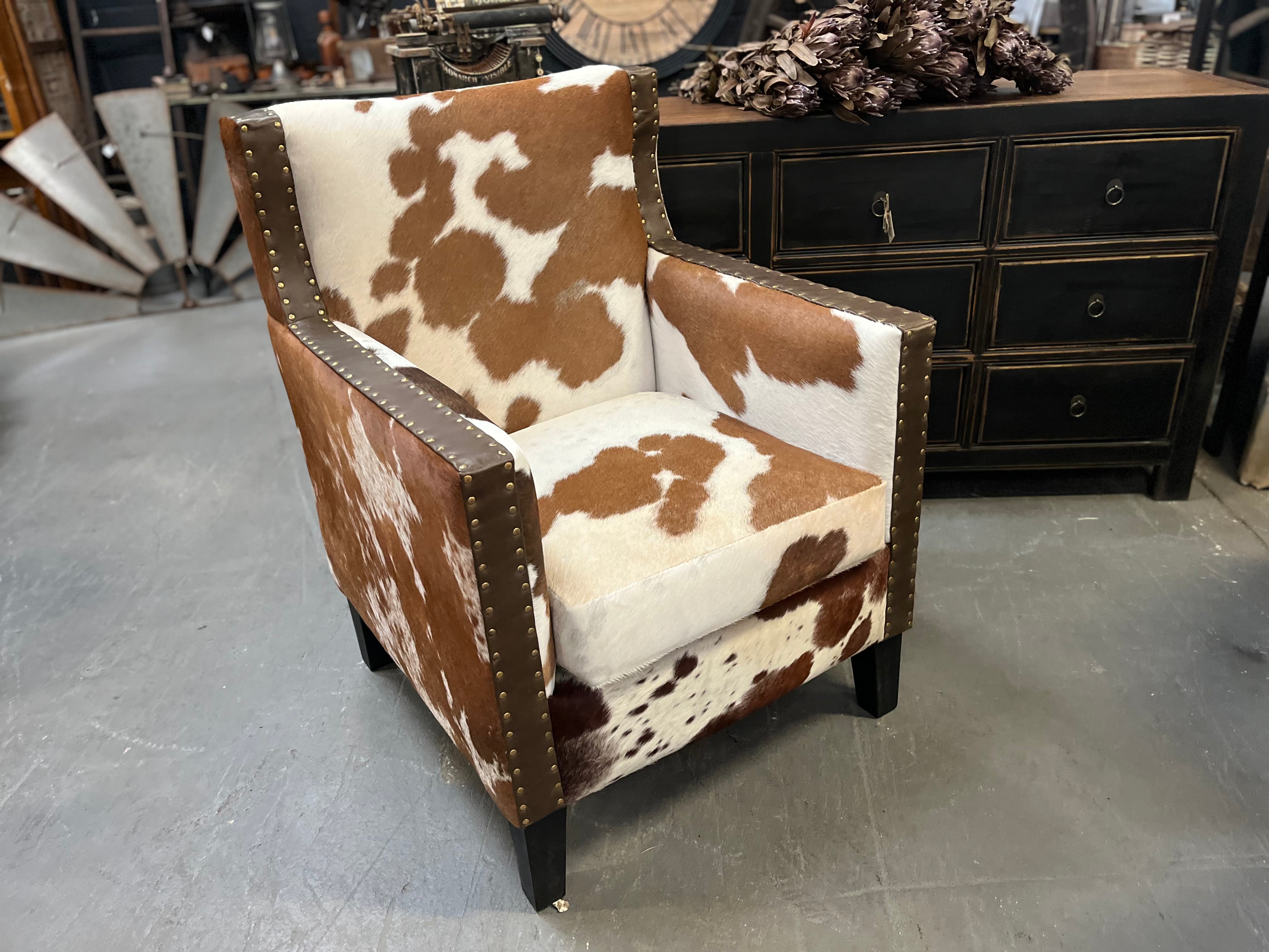 The WRANGLER Grand Hide Chair