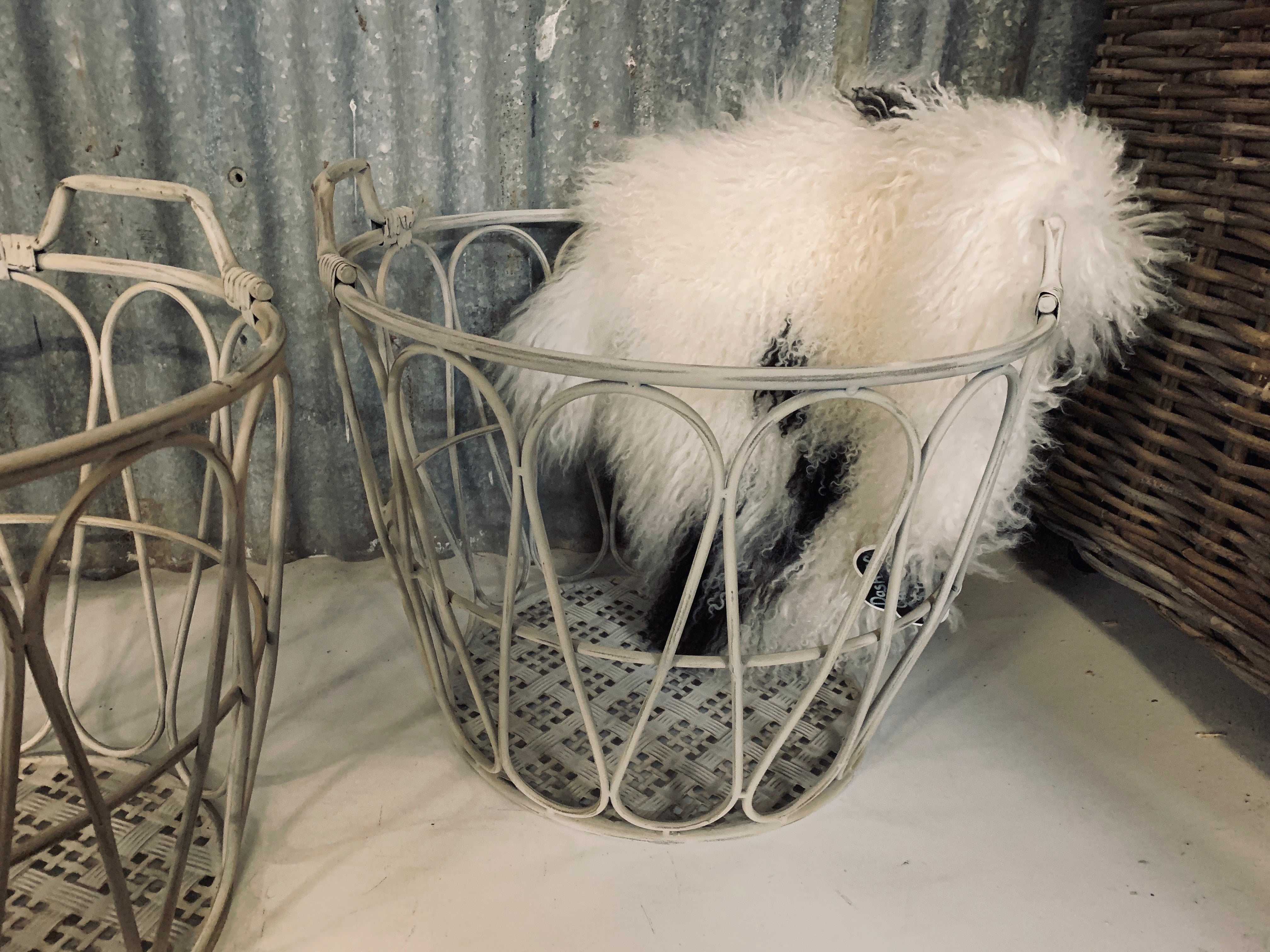 Country Metal Teardrop Basket