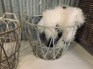 Country Metal Teardrop Basket