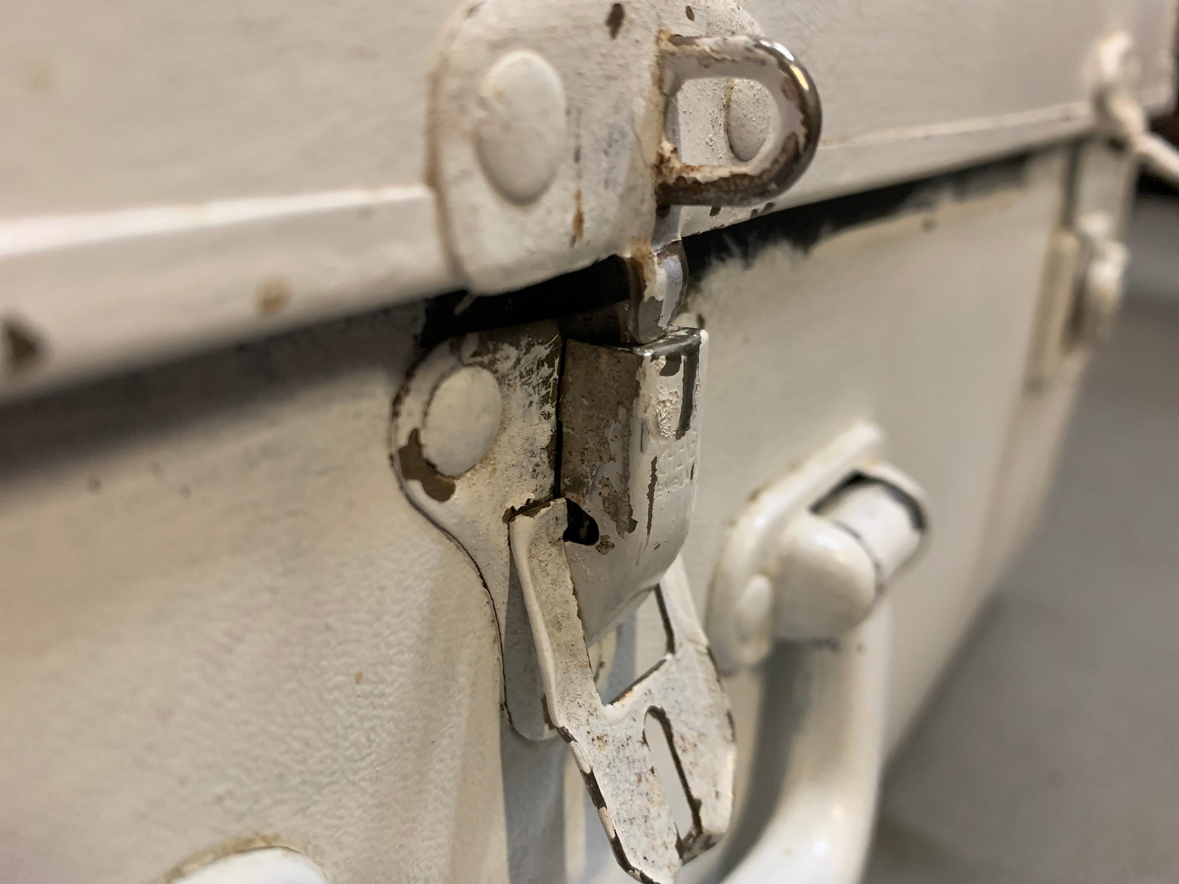 Vintage White Trunk