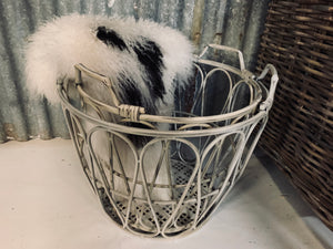 Country Metal Teardrop Basket
