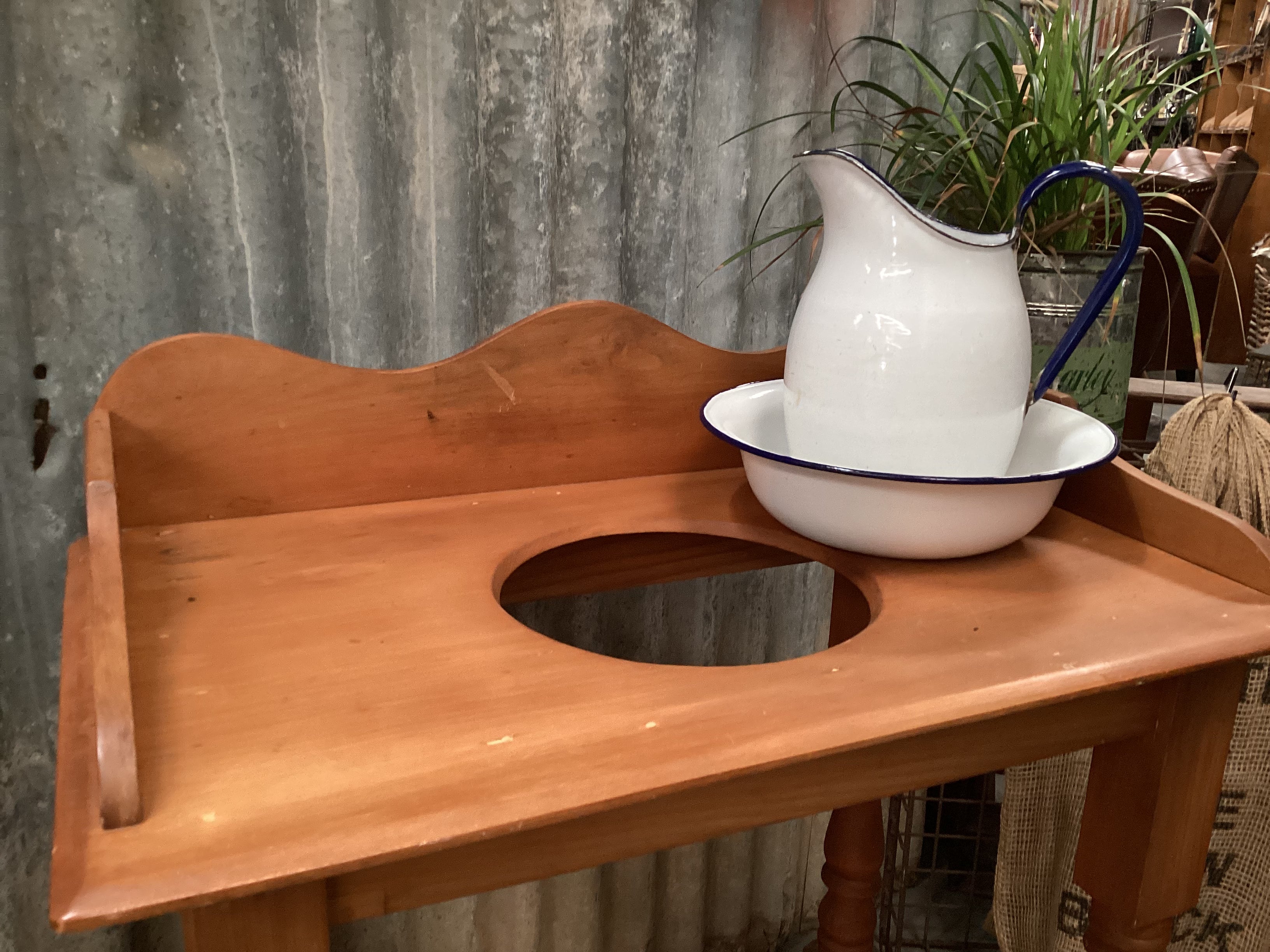 WINDSOR Wash Basin & Stand